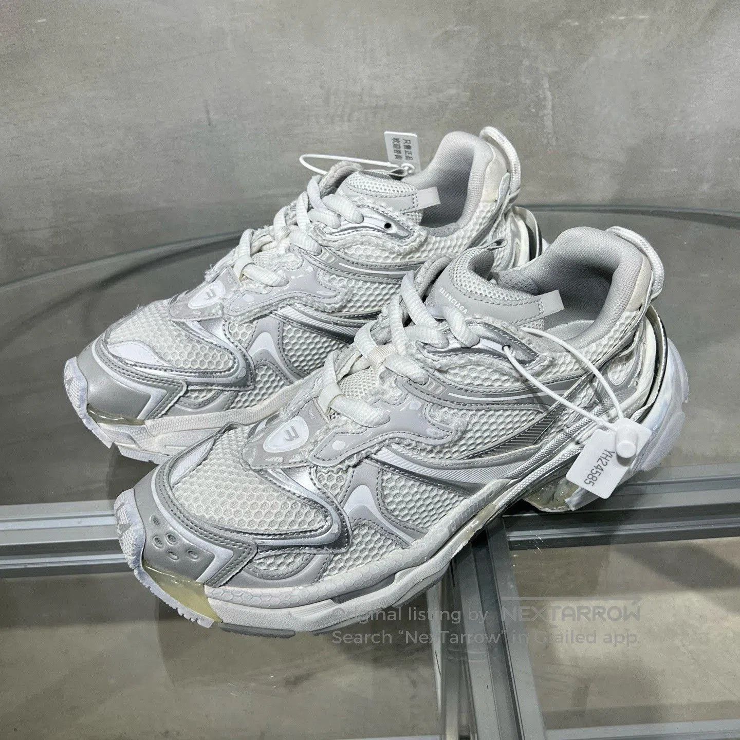 Balenciaga Balenciaga Runner 2.0 Silver-White. Size US 8 / EU 41 - 2 Thumbnail