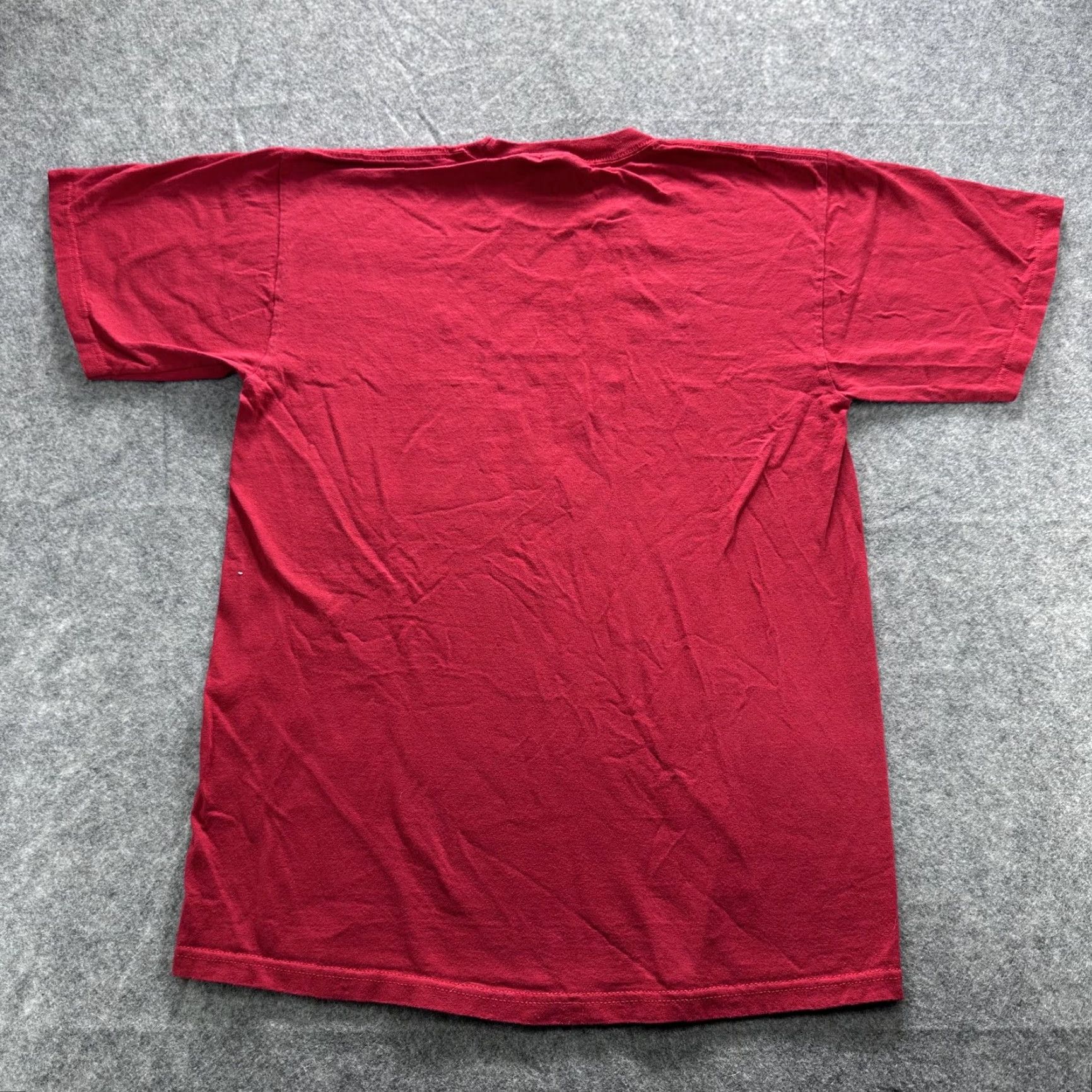 Vintage VINTAGE Castaway Club Shirt Mens Medium Red Graphic Tee Jones & Mitchell Crewneck Size US L / EU 52-54 / 3 - 7 Thumbnail