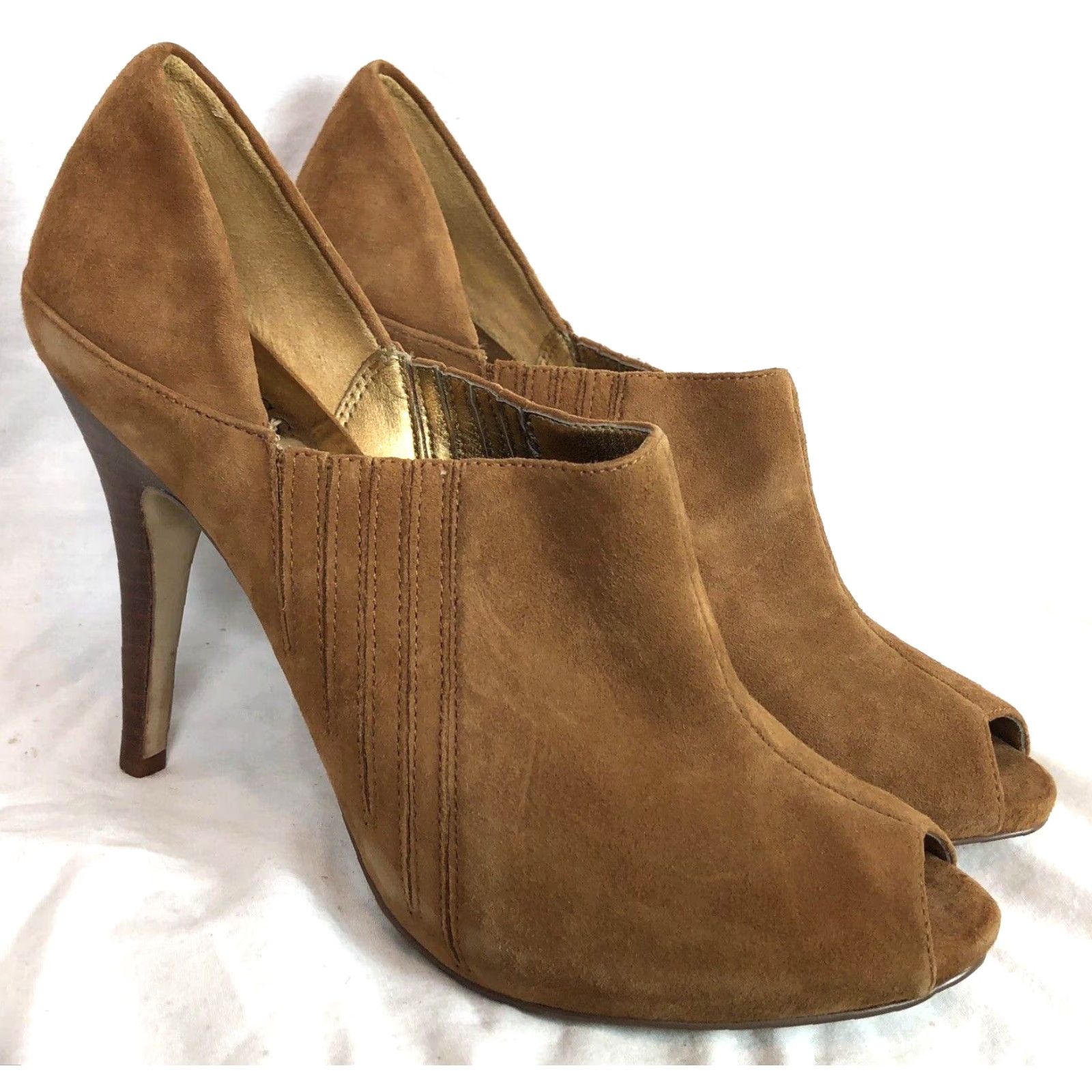 Guess GUESS Peep Toe Pump Camel Brown Suede 8M Women's Heel 4 1/2” Stiletto Pump Size 8M Brown Suede Pump Size US 8 / IT 38 - 2 Thumbnail