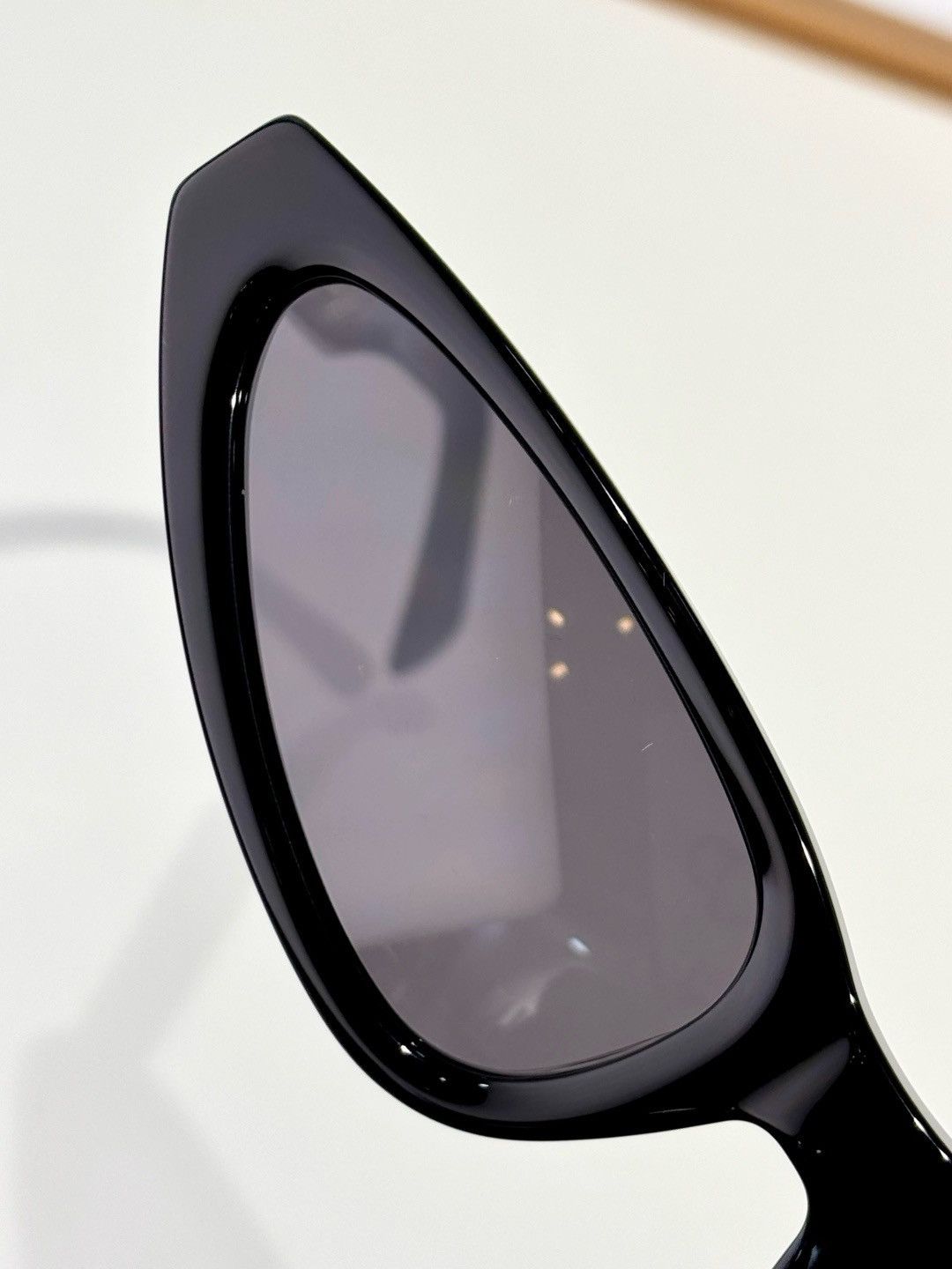 Celine CELINE Black Cat-Eye Sunglasses – Elegant and Timeless Size ONE SIZE - 8 Thumbnail