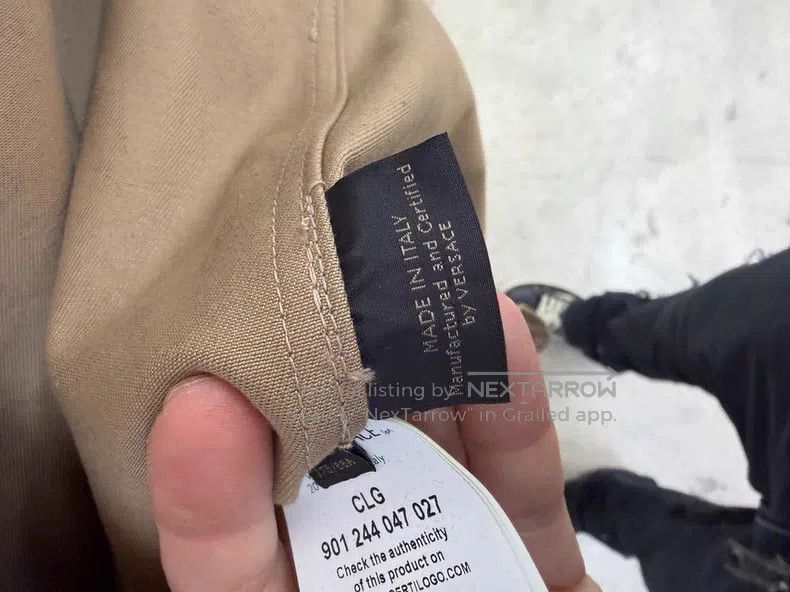 Versace Versace Black and gold medusa shirt coat Size US XXS / EU 40 - 7 Thumbnail
