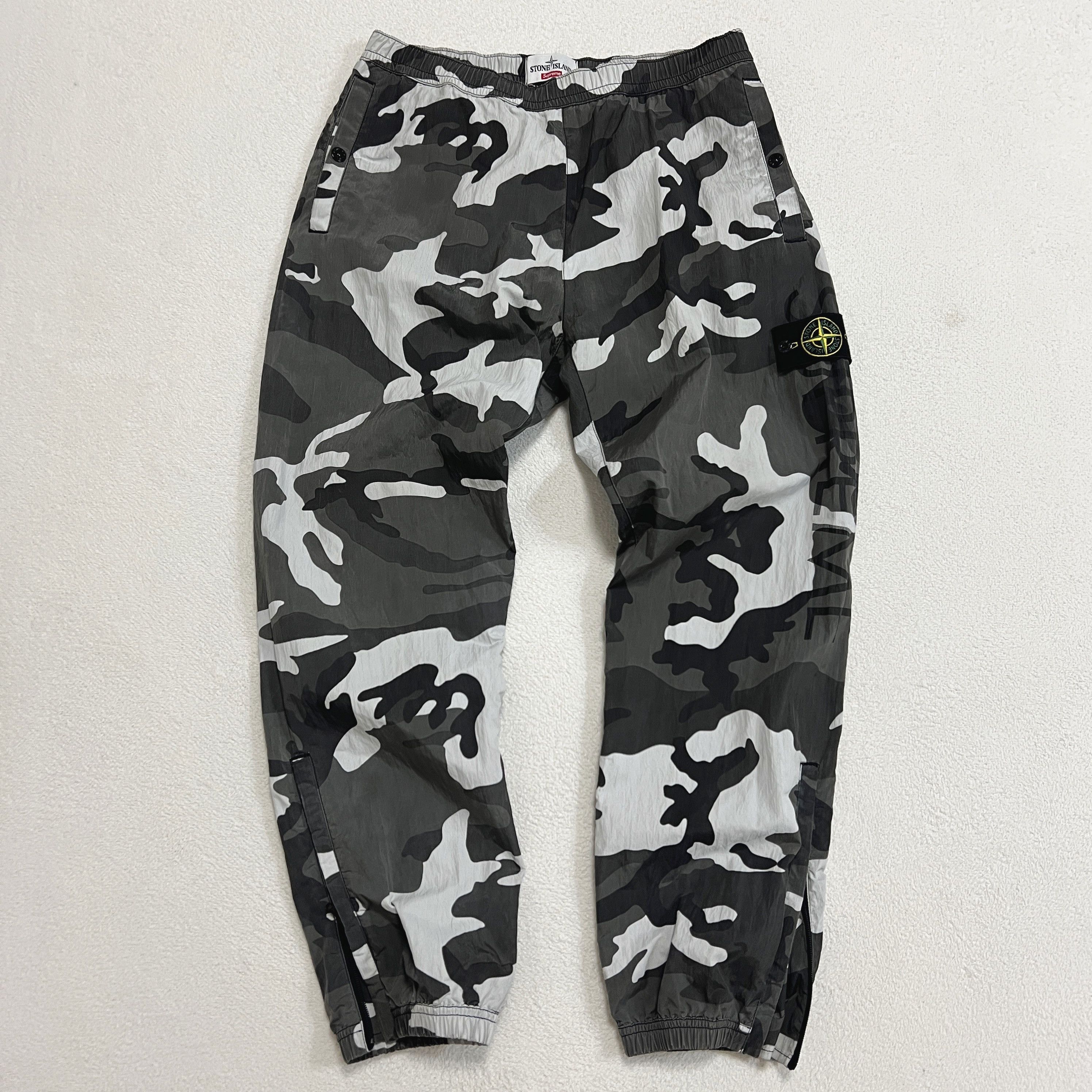 Stone Island × Supreme Supreme Stone Island 16SS Nylon Metal Track Pants Camo Size US 31 - 1 Thumbnail
