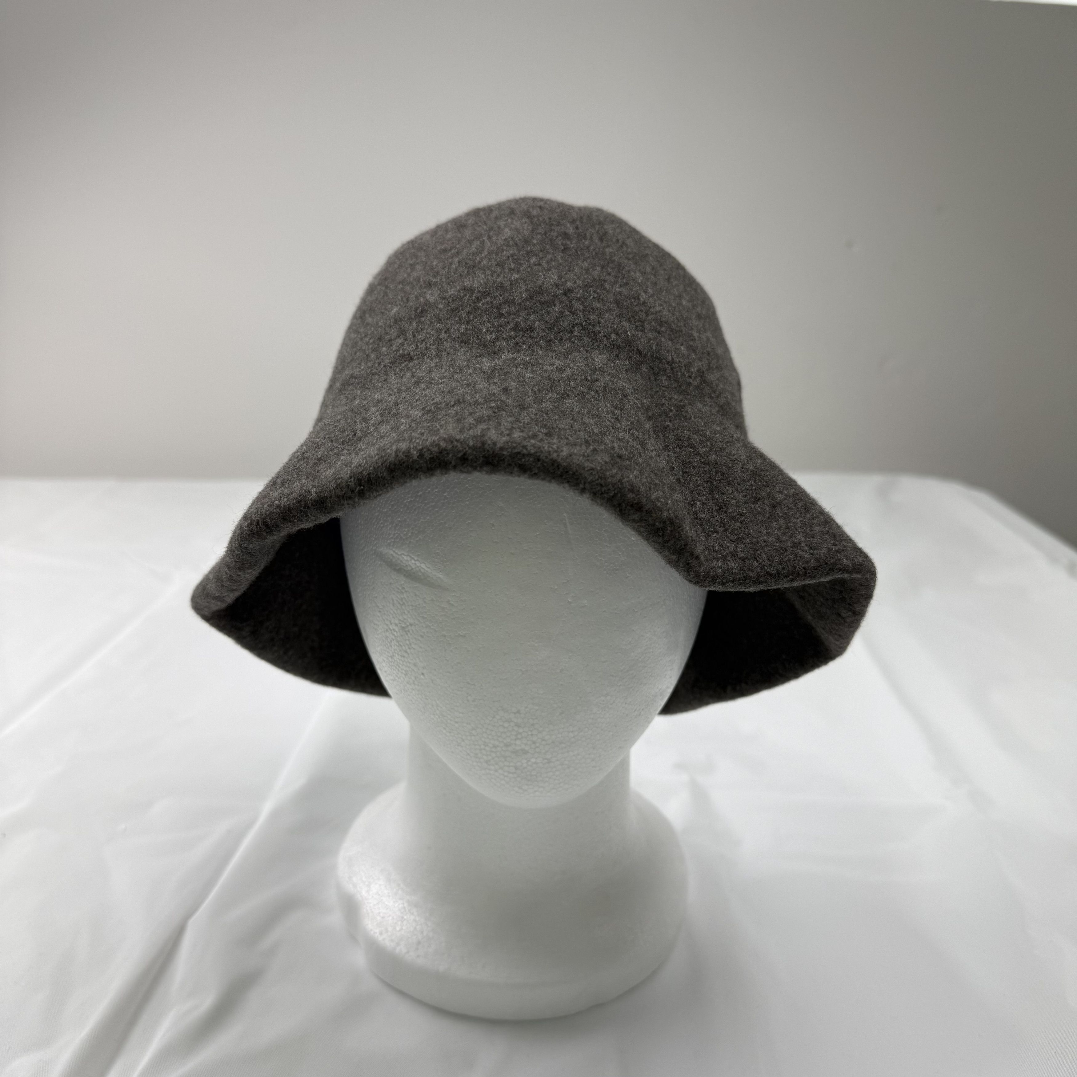 Vivienne Westwood Gray Wool Orb Logo Bucket Hat Authentic, Women's