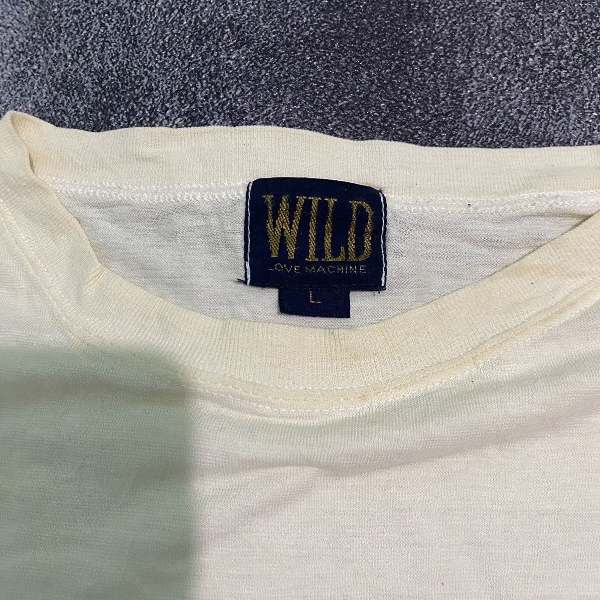 Vintage Vintage Rare Wild Love Machine Many Rash 90s Tee Size US L / EU 52-54 / 3 - 3 Thumbnail