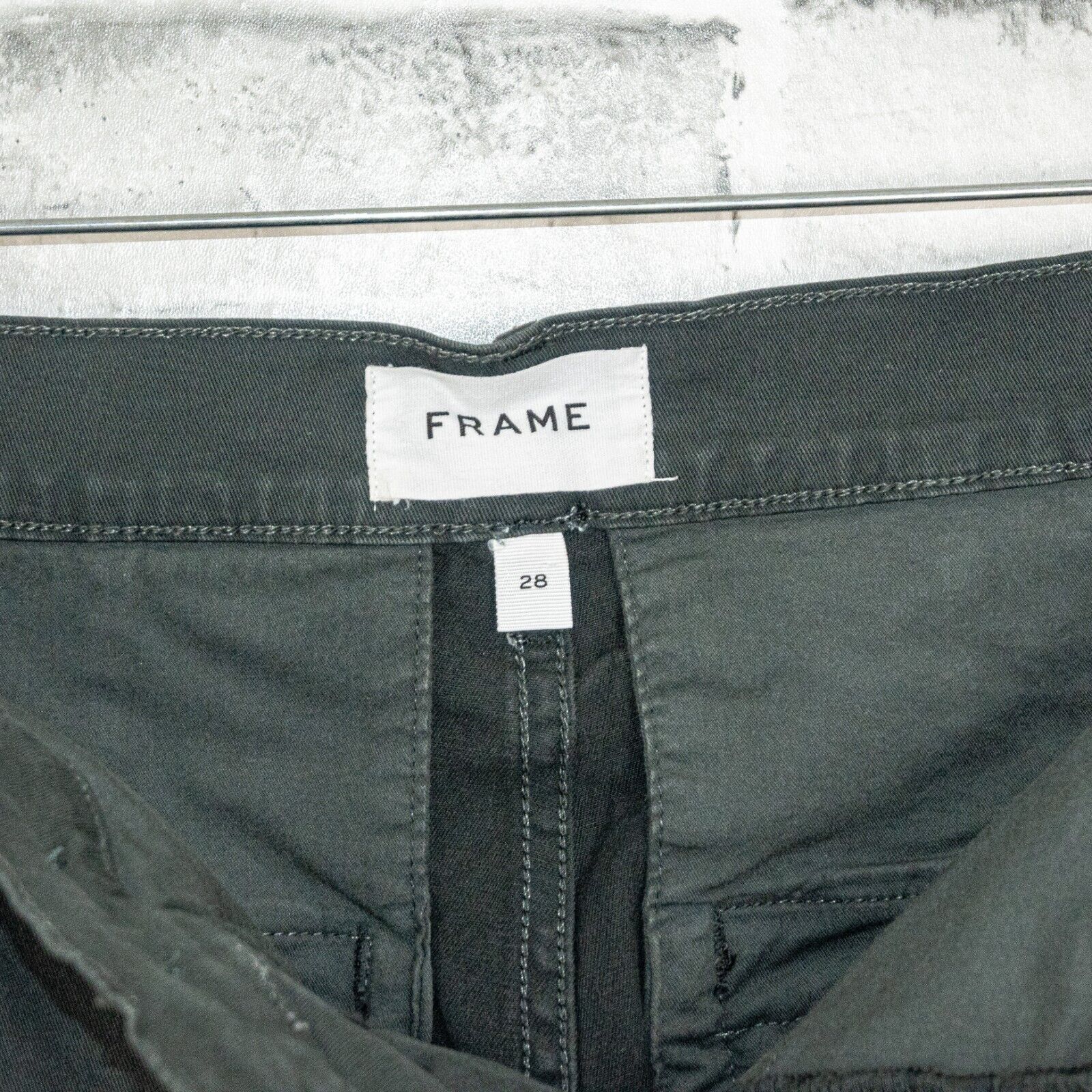 Frame Frame Denim Size 28 Le Beau Cropped Chino Pants Washed Black Size 28" / US 6 / IT 42 - 7 Thumbnail