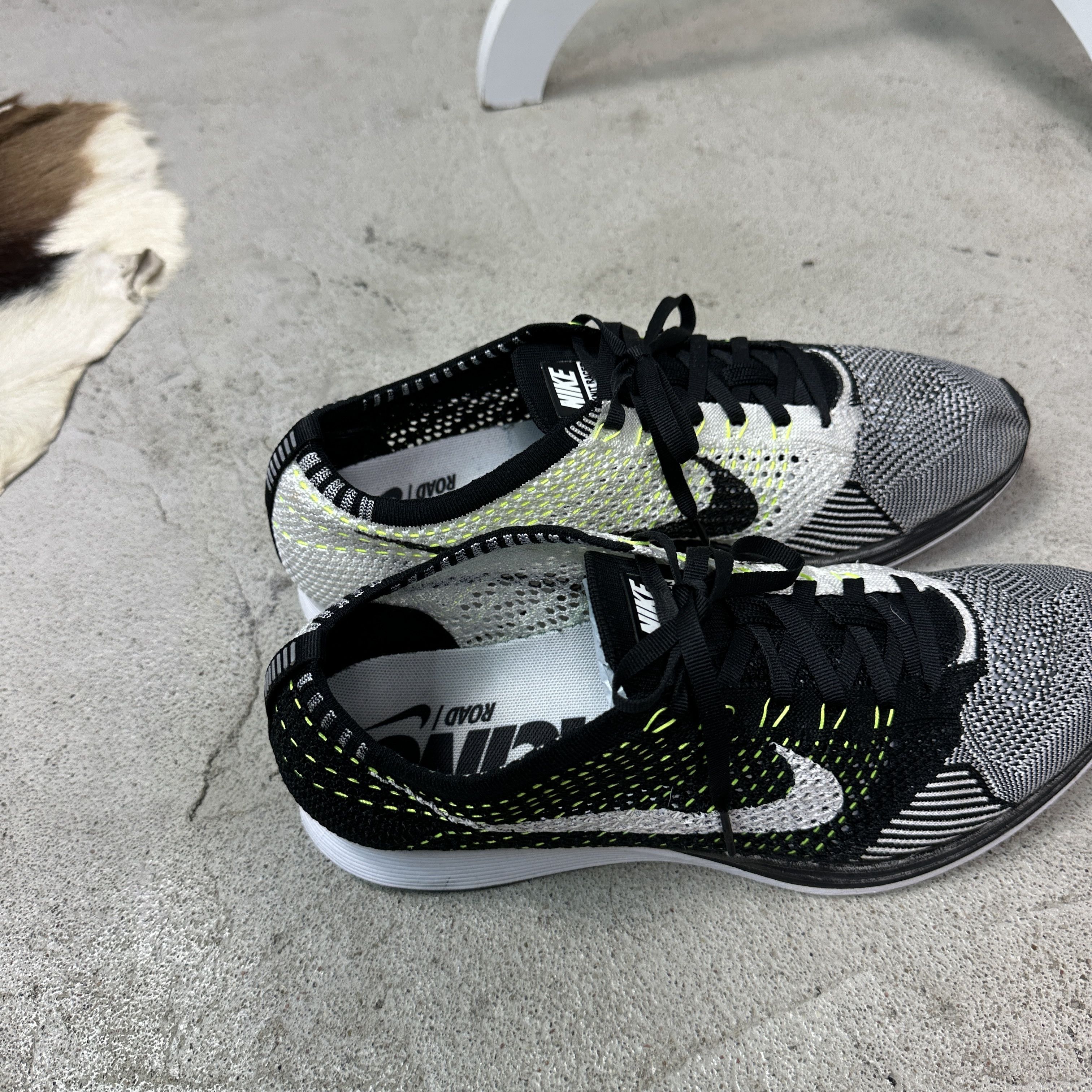 Nike Vintage Sporty Nike Racer Flyknit Orca Volt Sneakers Y2K Size US 11.5 / EU 44-45 - 5 Thumbnail