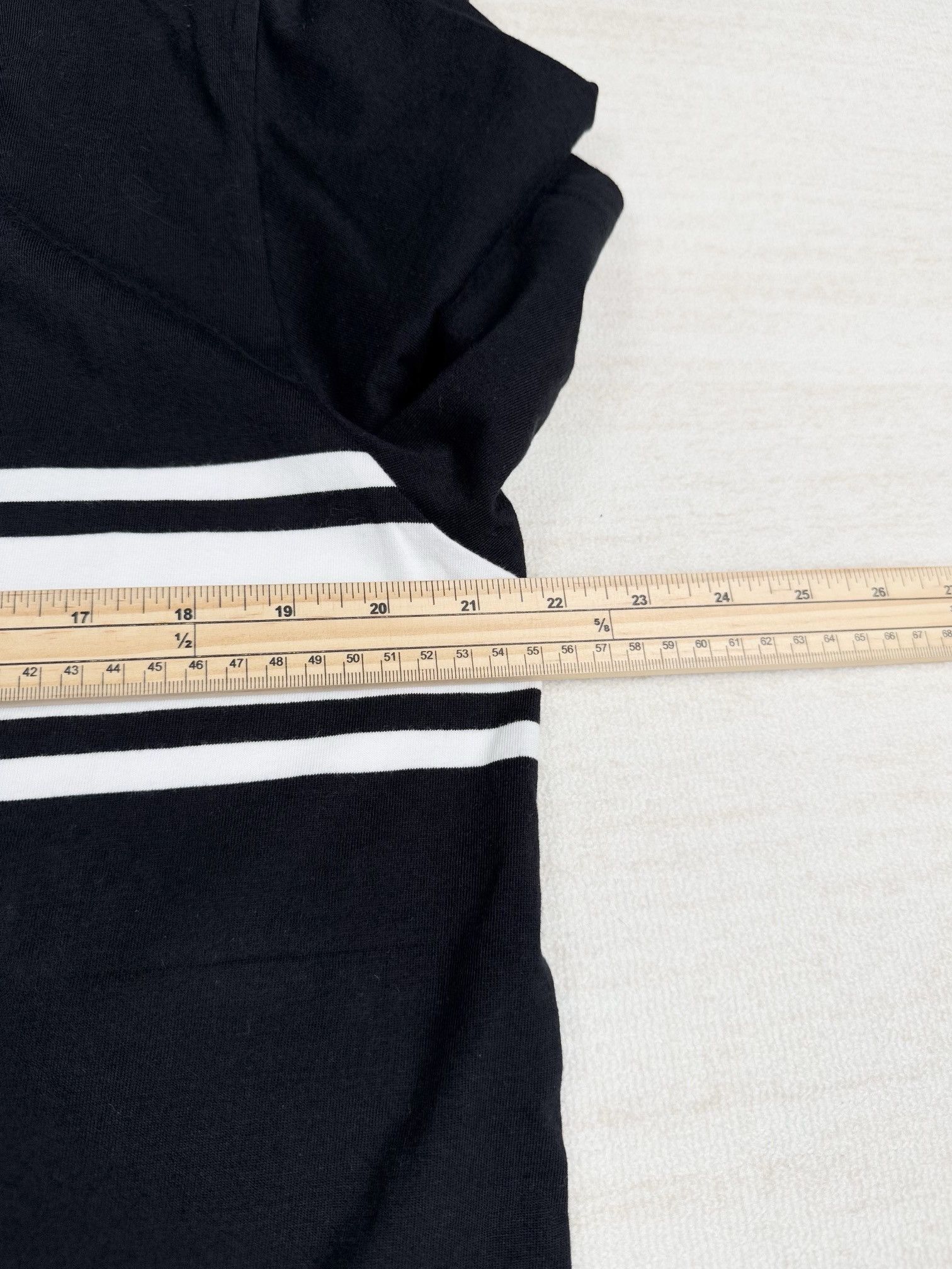 Supreme embroidered logo tee Size US M / EU 48-50 / 2 - 7 Thumbnail