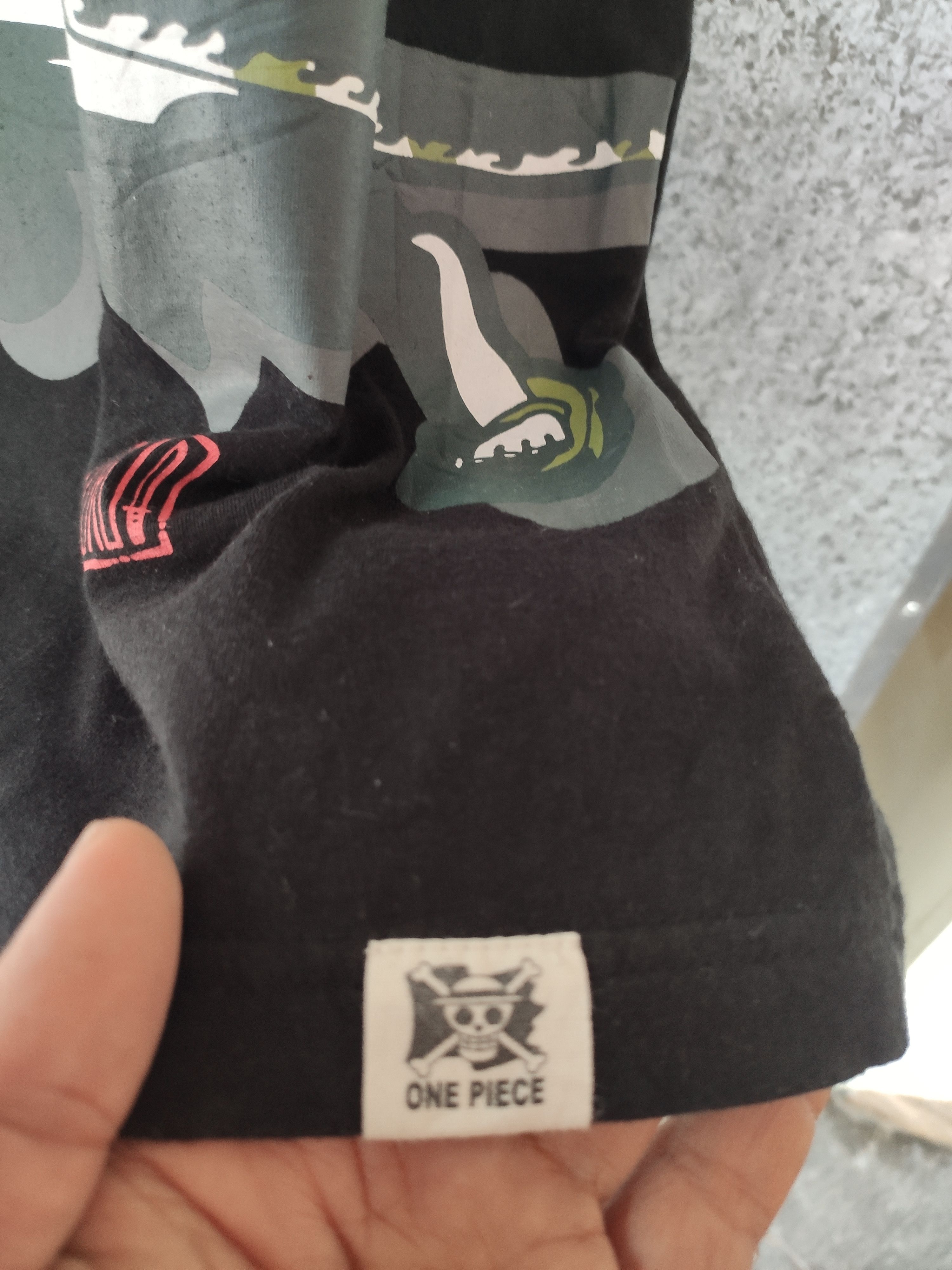 Anime Vintage One piece t shirt Zoro Size US XL / EU 56 / 4 - 8 Thumbnail