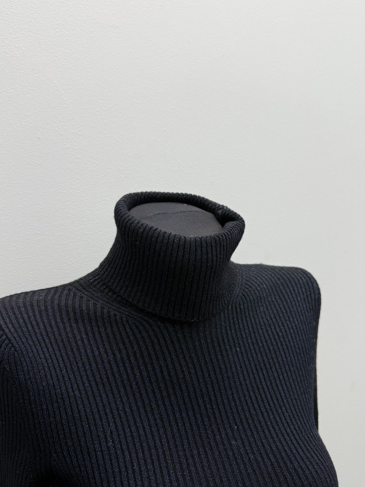 Roberto Cavalli Roberto Cavalli Ribbed Metal Wool Turtleneck Sweater Size XS / US 0-2 / IT 36-38 - 2 Thumbnail