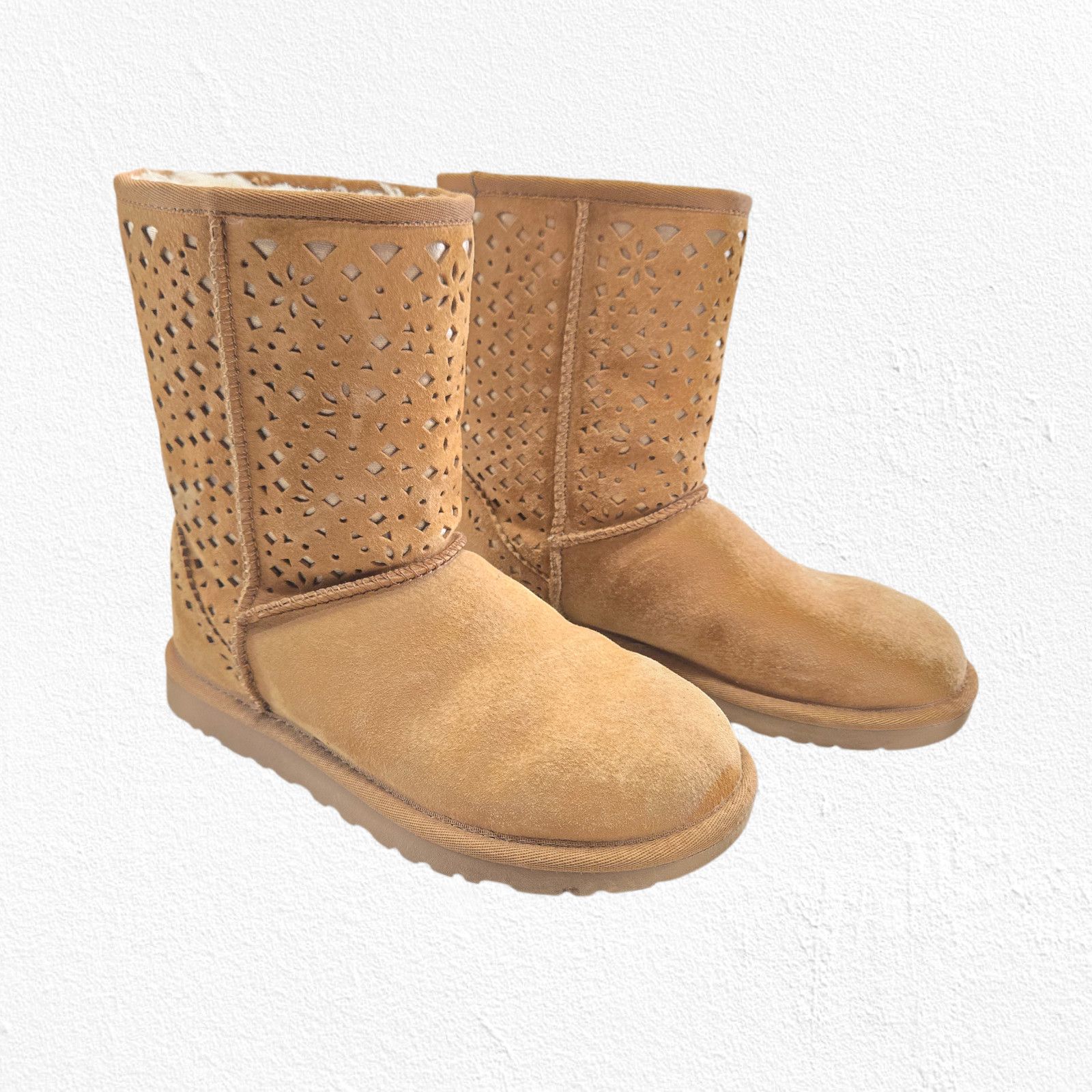 Ugg UGG Classic Short Laser Cut Chestnut Size 5 Size US 5 / IT 35 - 2 Thumbnail