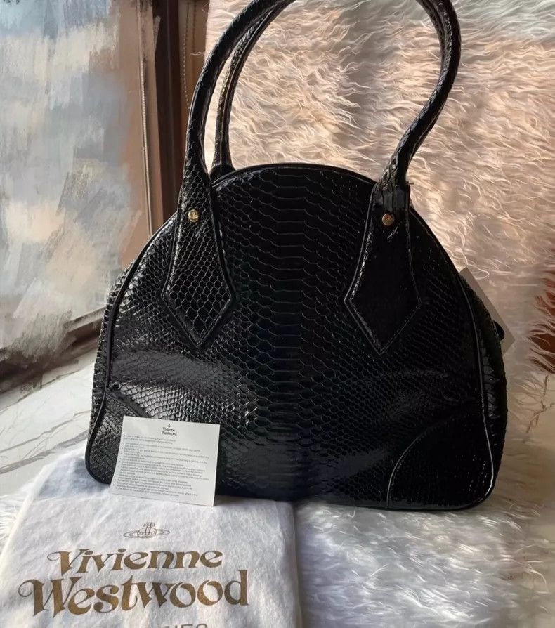 Vivienne Westwood Vivienne Westwood size os Retro wind snake skin pattern ant Size ONE SIZE - 3 Thumbnail