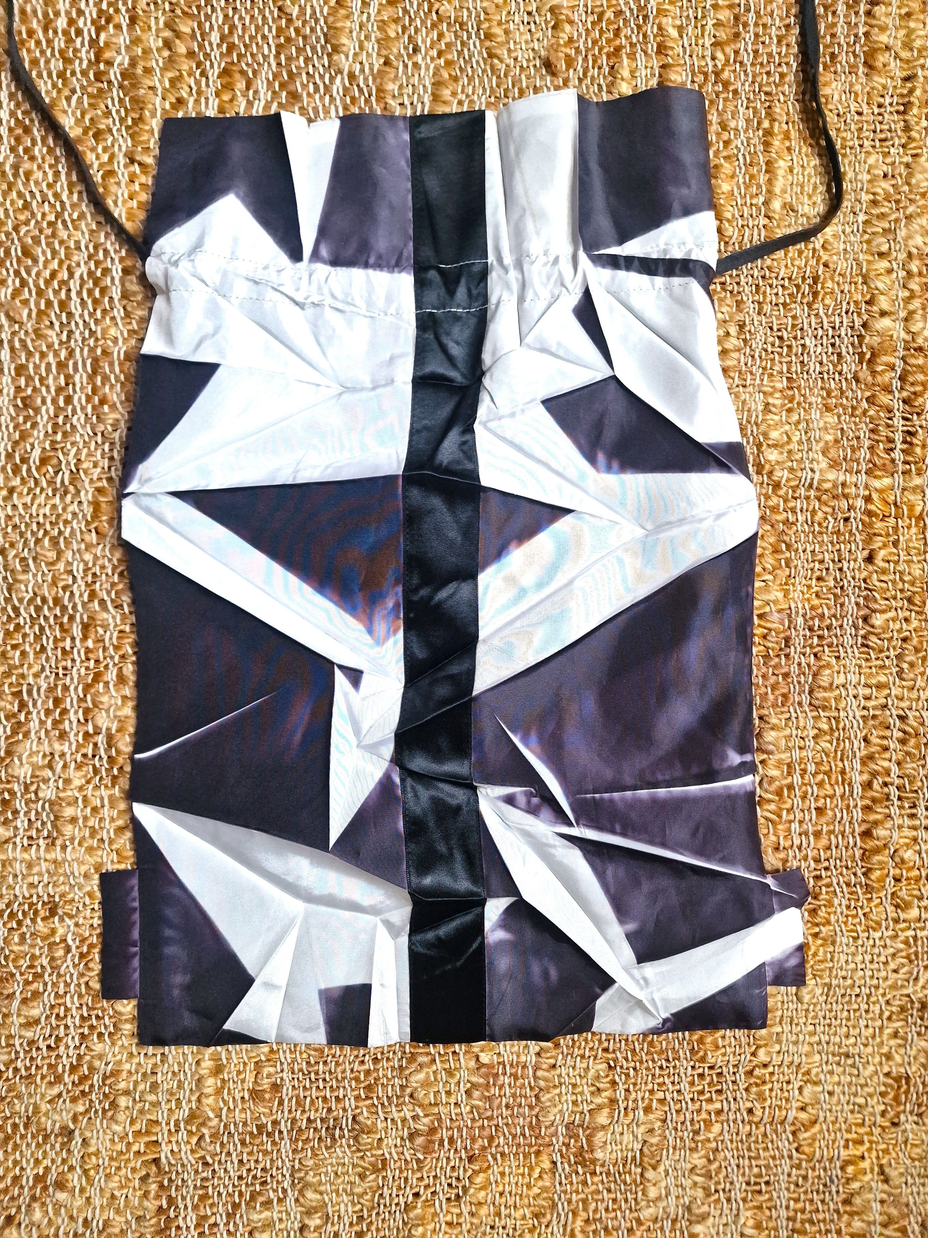 Issey Miyake Issey Miyake Pleated Vintage Pouch Evening Backpack Bag Size ONE SIZE - 5 Thumbnail