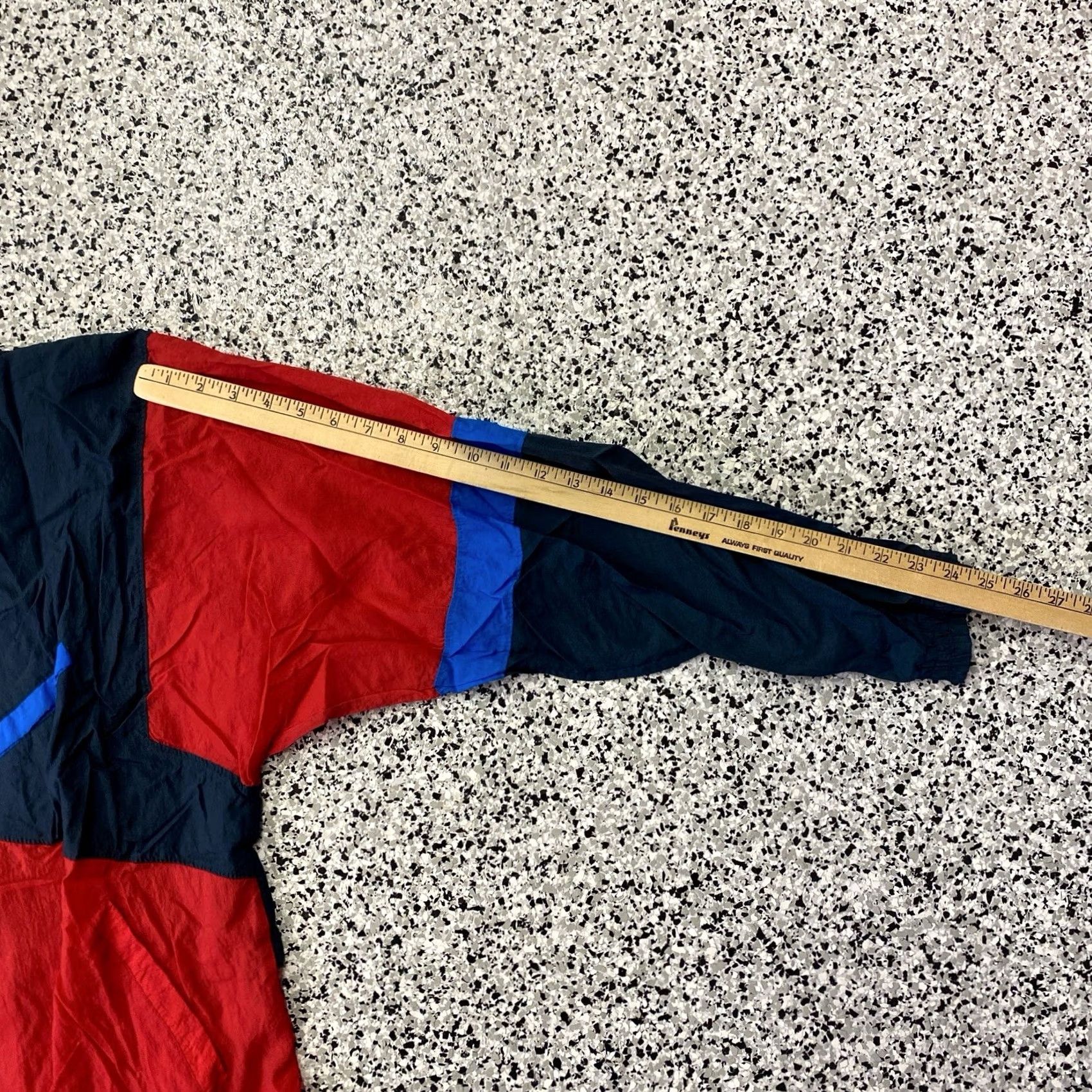 Puma VINTAGE Puma Quarter Zip Windbreaker Blue Red Jacket Mens L 90s Windbreaker Full Zip Running & Jogging Spring Fall Nylon Polyester Blue Red Mens Size US L / EU 52-54 / 3 - 4 Thumbnail