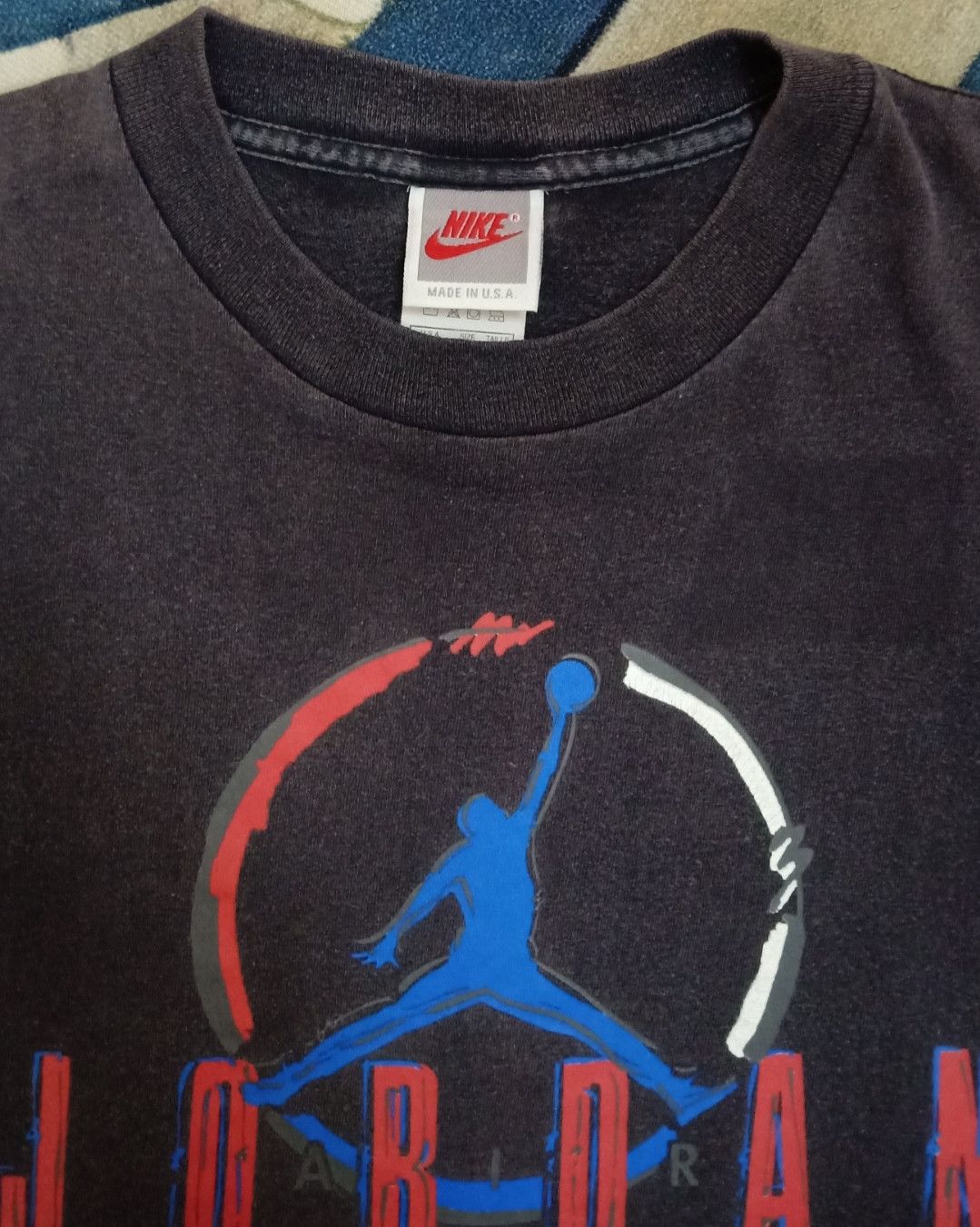 Jordan Brand × Nike × Vintage Vintage 90s NIKE Air Jordan Iconic Logo T-shirt Size US M / EU 48-50 / 2 - 7 Thumbnail