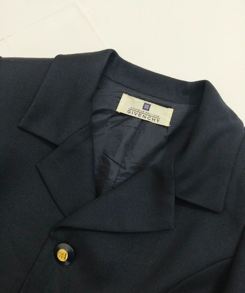 Givenchy Vintage slim-fit women's suit with buttons