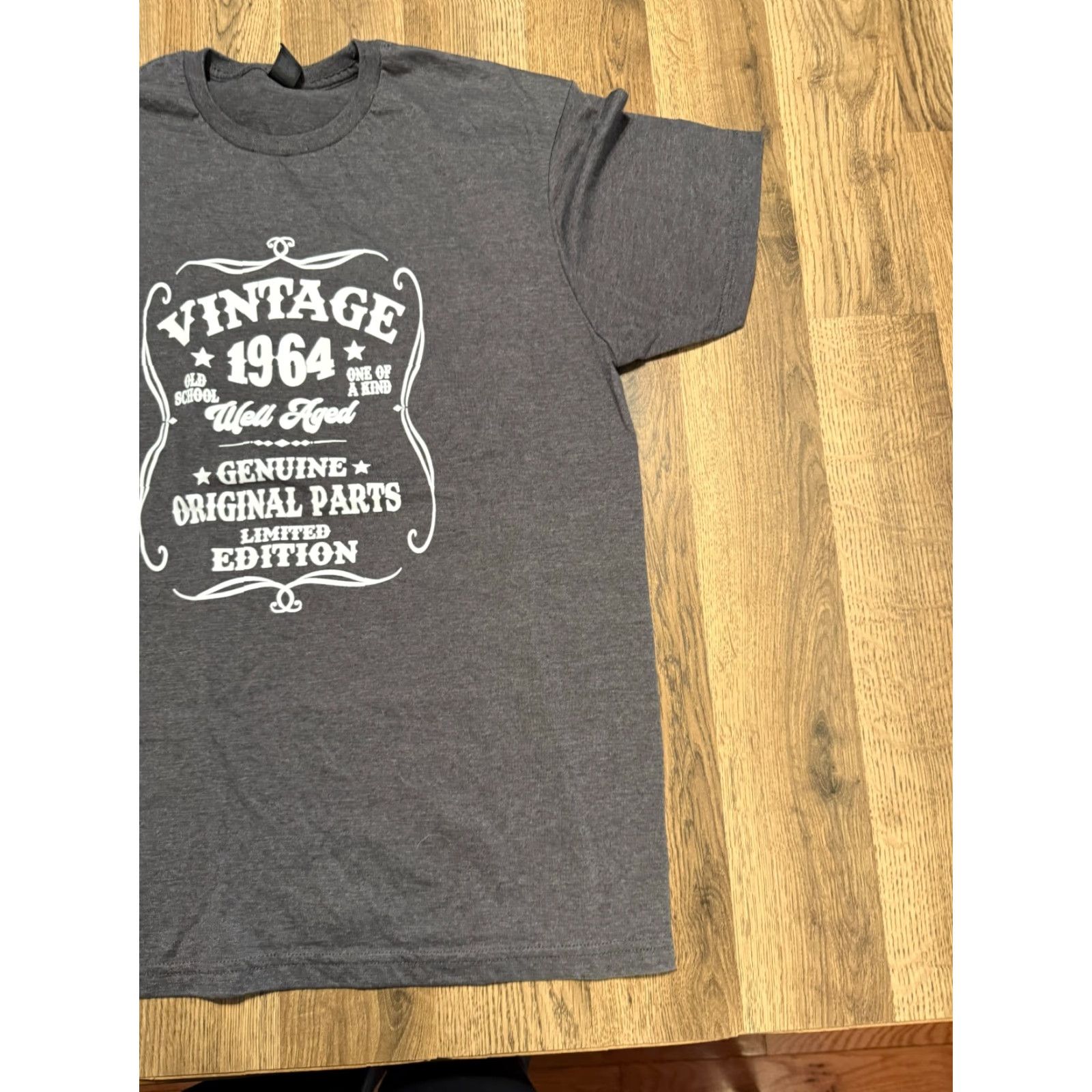 Gildan Gildan Shirt Men Large Grey White Graphic Print "Vintage 1964" T-Shirt Regular Short Sleeve Crew Neck Size US L / EU 52-54 / 3 - 4 Thumbnail