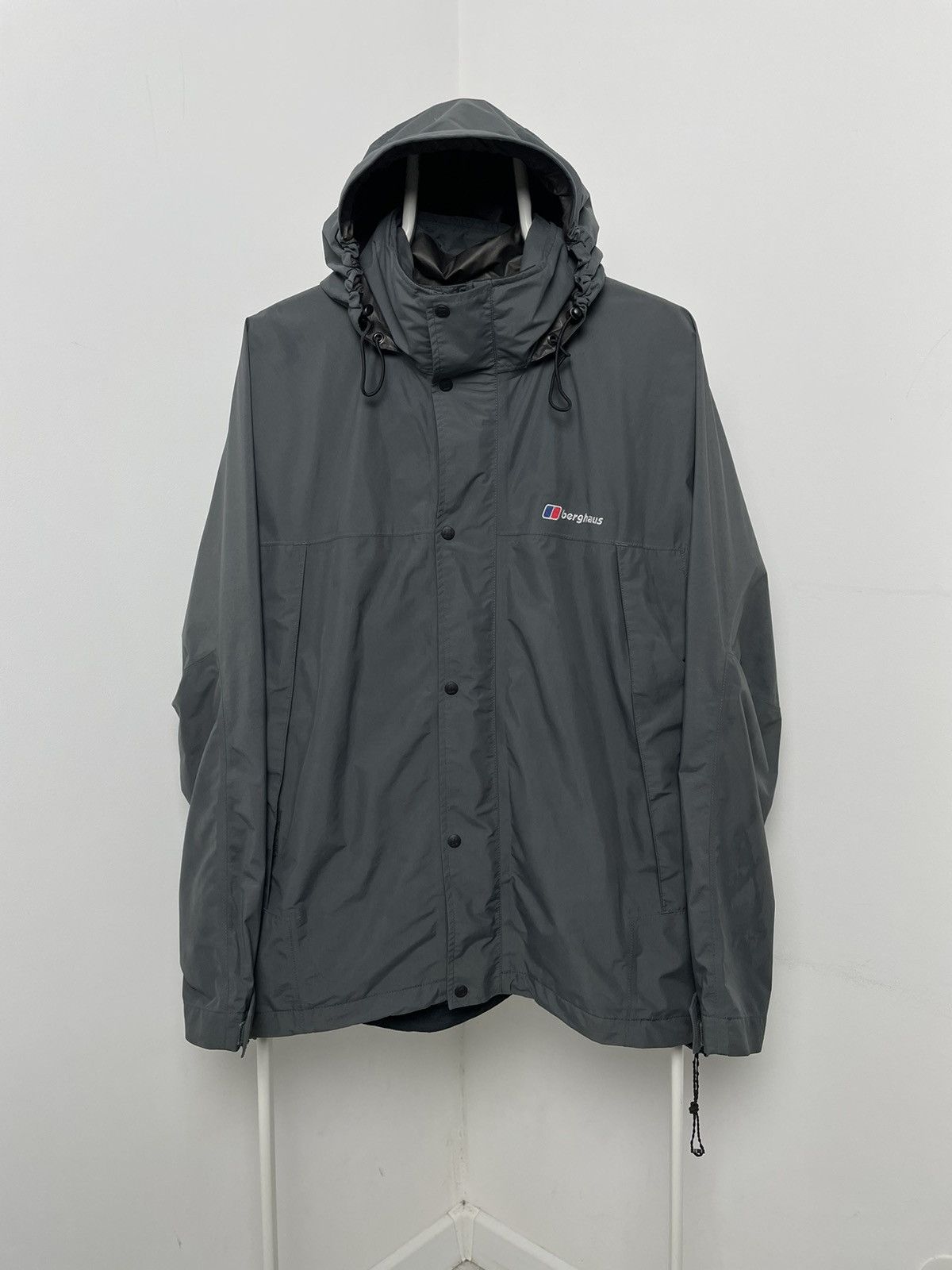 image of Berghaus Goretex Paclite Jacket Outdoor Life in Grey, Men's (Size Medium)