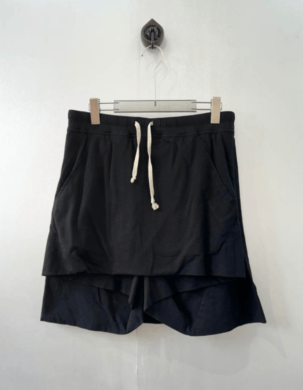 Rick Owens Rick Owens versatile solid-color shorts Size US 28 / EU 44 - 1 Thumbnail