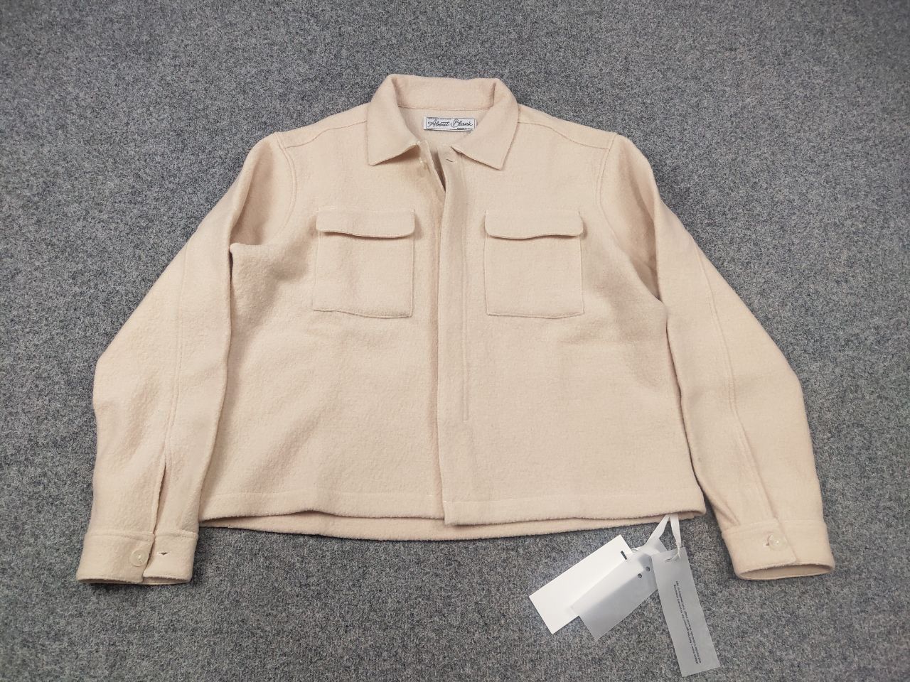 About:Blank About:Blank cropped wool oversized pockets Overshirt jacket Size US L / EU 52-54 / 3 - 5 Thumbnail