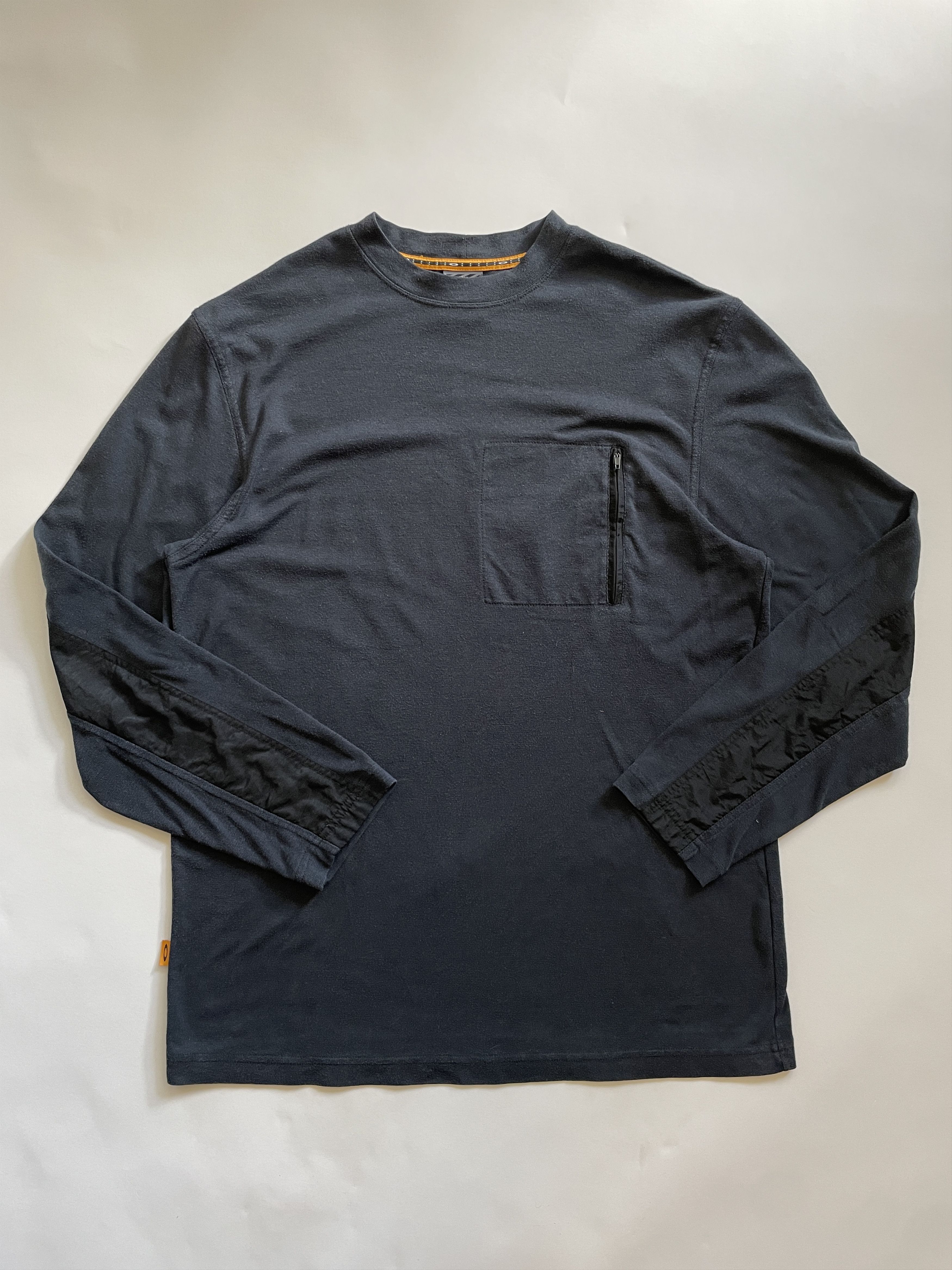 トップス archive OAKLEY A long sleeve t-shirt Oakley Long Sleeve T-Shirt • Size L. P2P-20. | Depop
