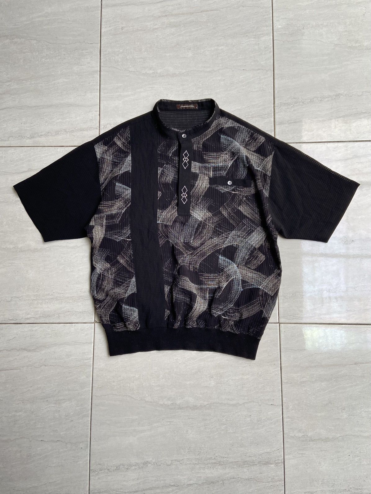 Lindbergh LINDBERGH Motive Black T-Shirt Size US XS / EU 42 / 0 - 6 Thumbnail