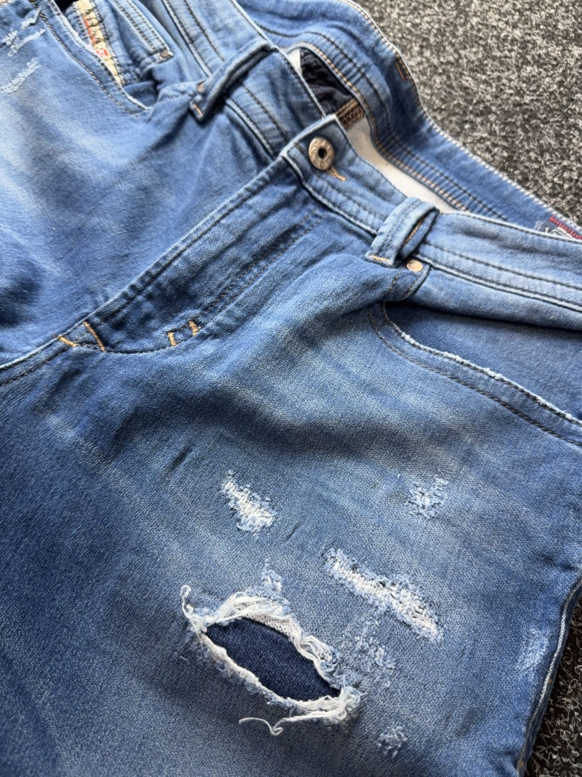 Diesel 00s Y2K Diesel Distressed Jeans Slim Stretch Denim Blue Size US 32 / EU 48 - 9 Thumbnail