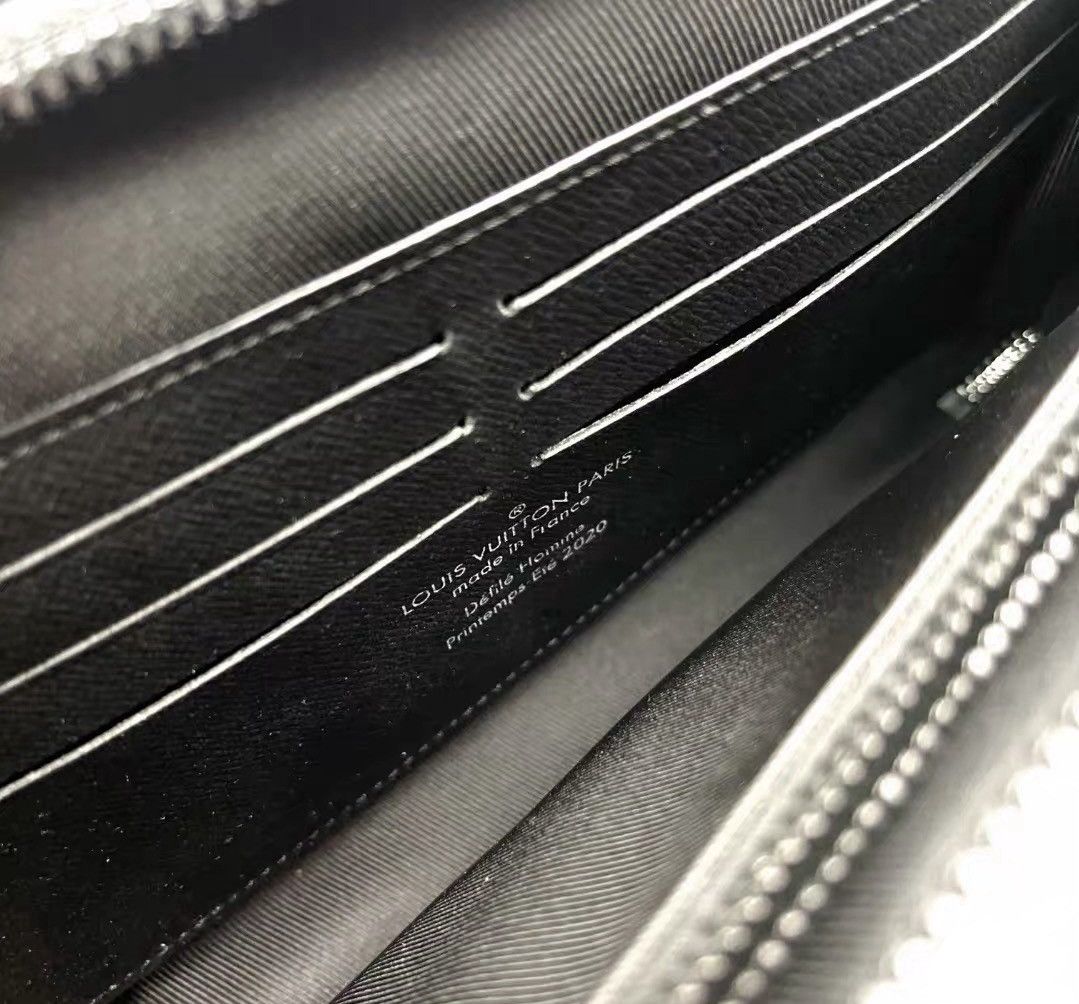 Louis Vuitton Louis Vuitton Virgil Abloh Soft Trunk Clutch Velvet Monogram Size ONE SIZE - 6 Thumbnail