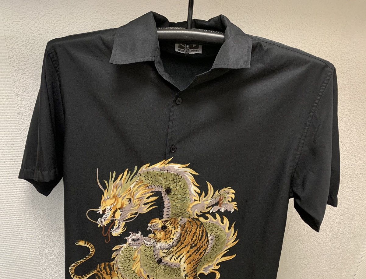 Japanese Brand Vintage Japanese style Thai silk black dragon t-shirt L sz Size US L / EU 52-54 / 3 - 3 Thumbnail