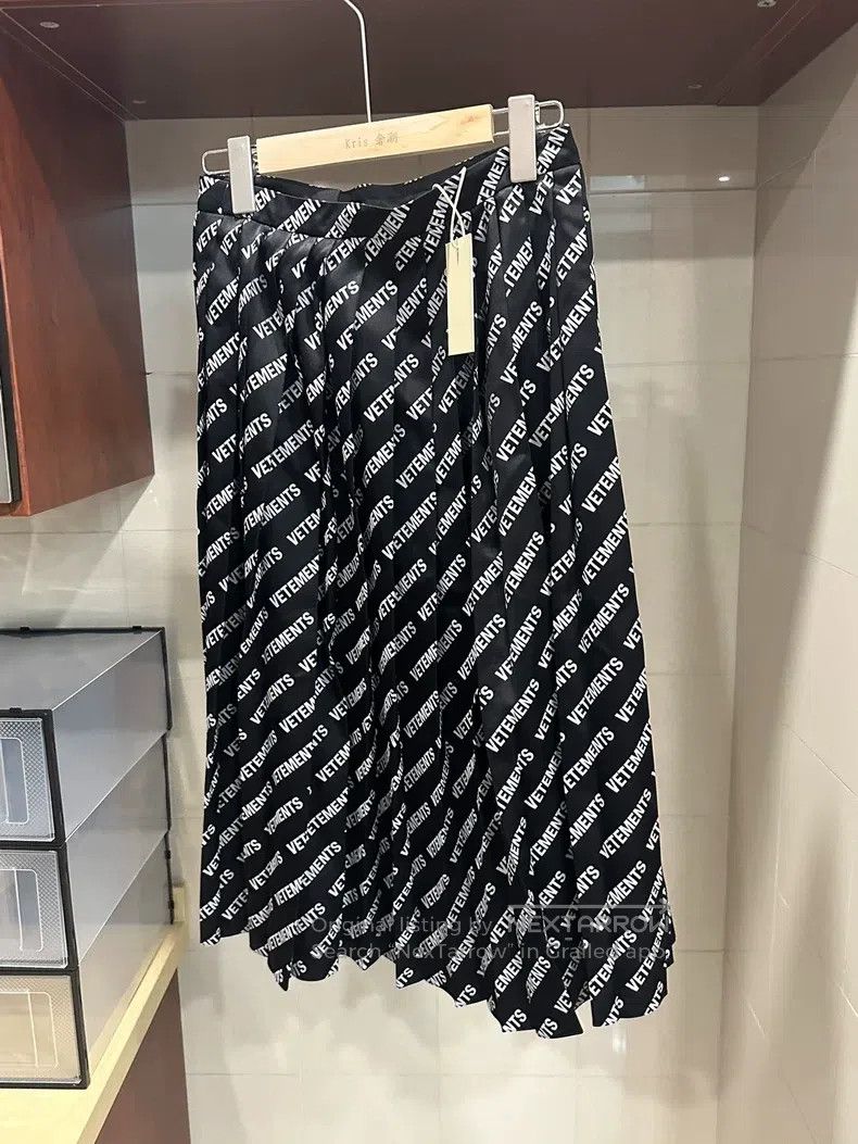 Vetements VETEMENTS size S Black and White Ruffled Skirt Size 22" - 1 Thumbnail