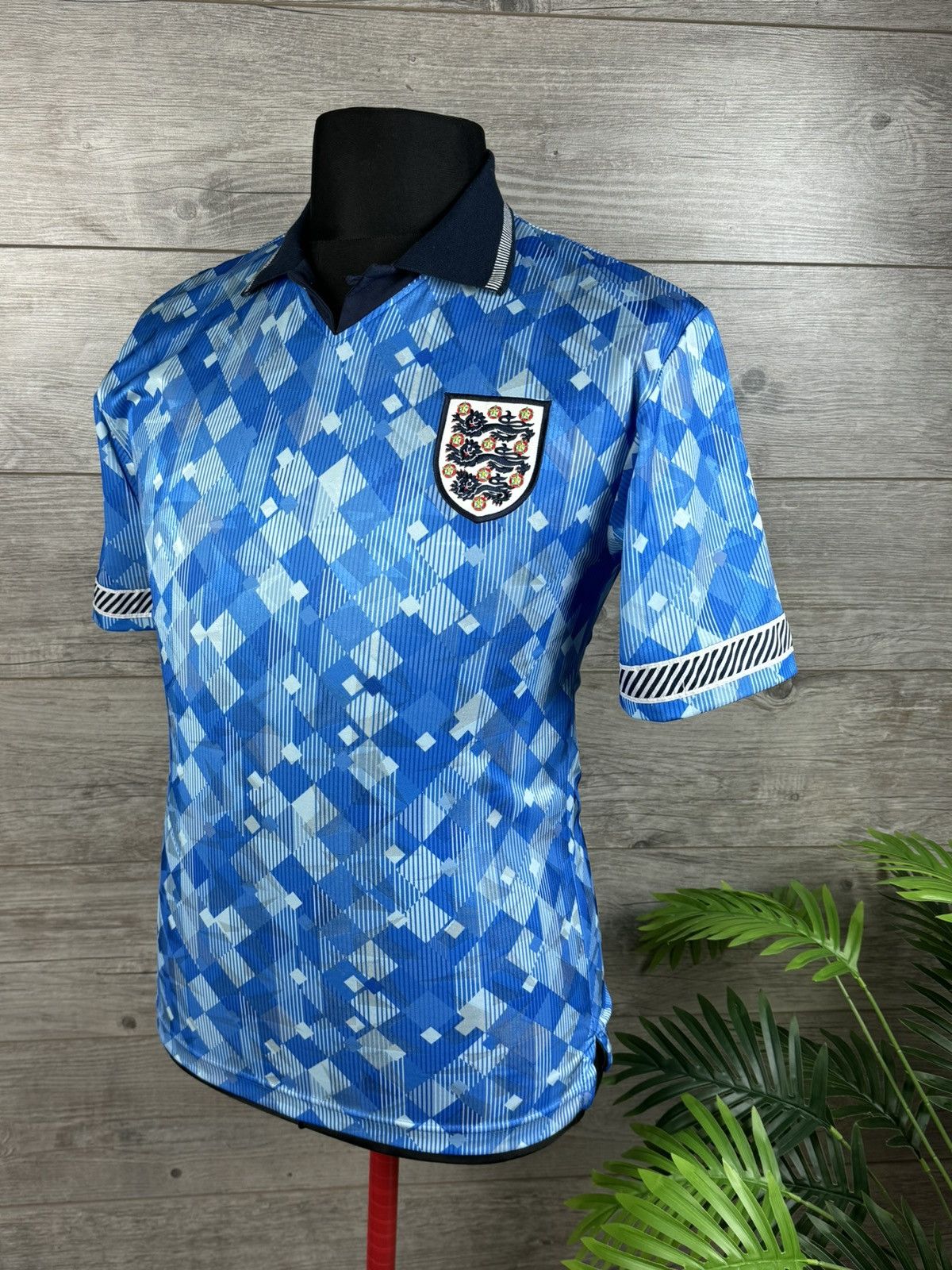 Other Score Draw England Home Shirt Soccer Jersey size S Size US S / EU 44-46 / 1 - 3 Thumbnail