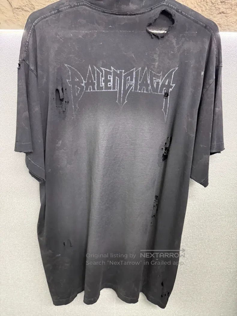 Balenciaga Balenciaga Black Eiffel Tower Night Scene Distressed Short Size US S / EU 44-46 / 1 - 2 Thumbnail