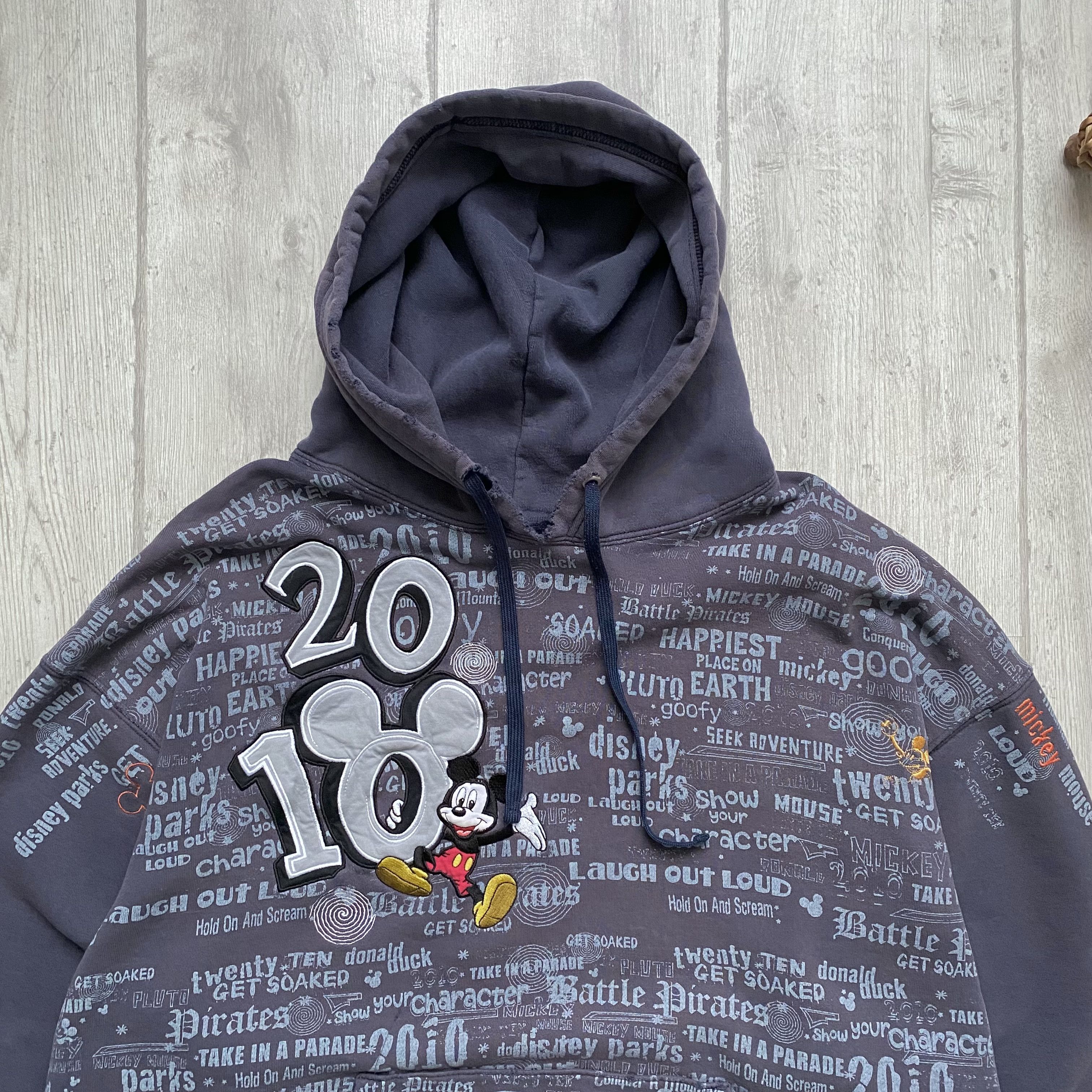 Disney 🦬 Vintage Trashed Mickey Mouse Disney Boxy Hoodie Sun faded Size US XXL / EU 58 / 5 - 3 Thumbnail