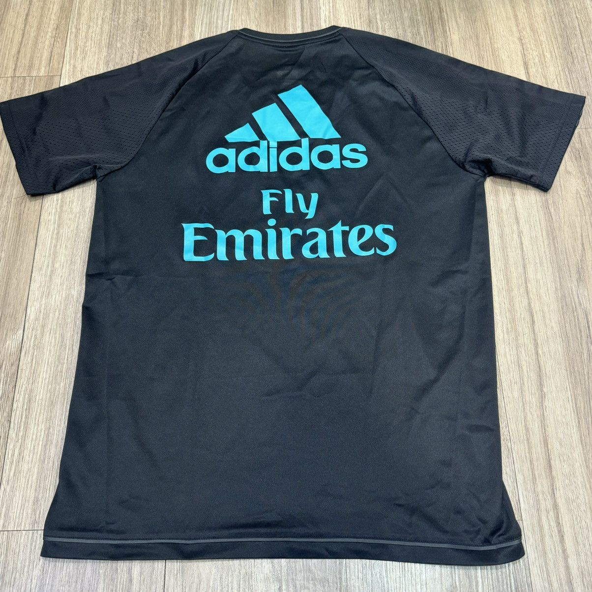 Adidas Real Madrid 17/18 training shirt Size US M / EU 48-50 / 2 - 2 Thumbnail