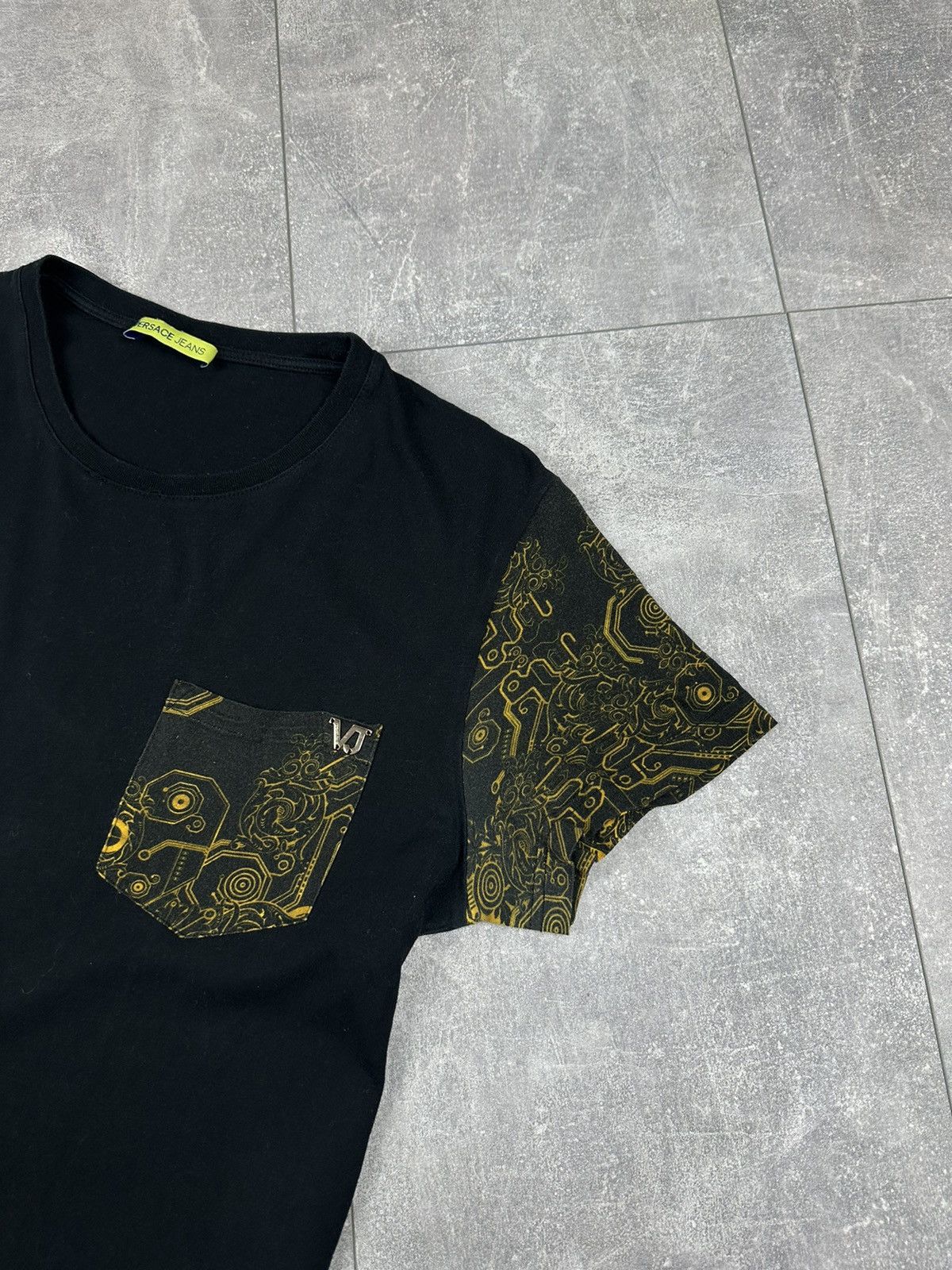 Versace Versace Jeans Luxury T-Shit Multi-Printed Sleeves Size US S / EU 44-46 / 1 - 4 Thumbnail