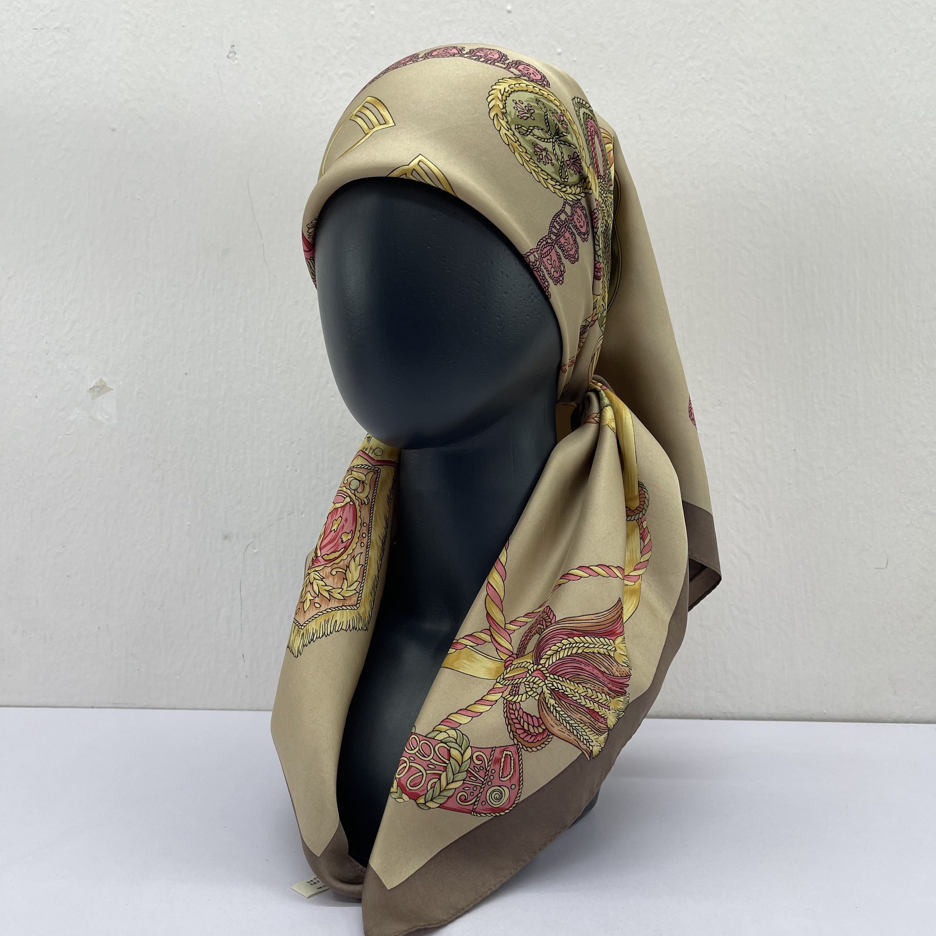 Other Vintage Polo Club Silk Scarf Luxury Motif Babushka- S7042 Size ONE SIZE - 1 Thumbnail