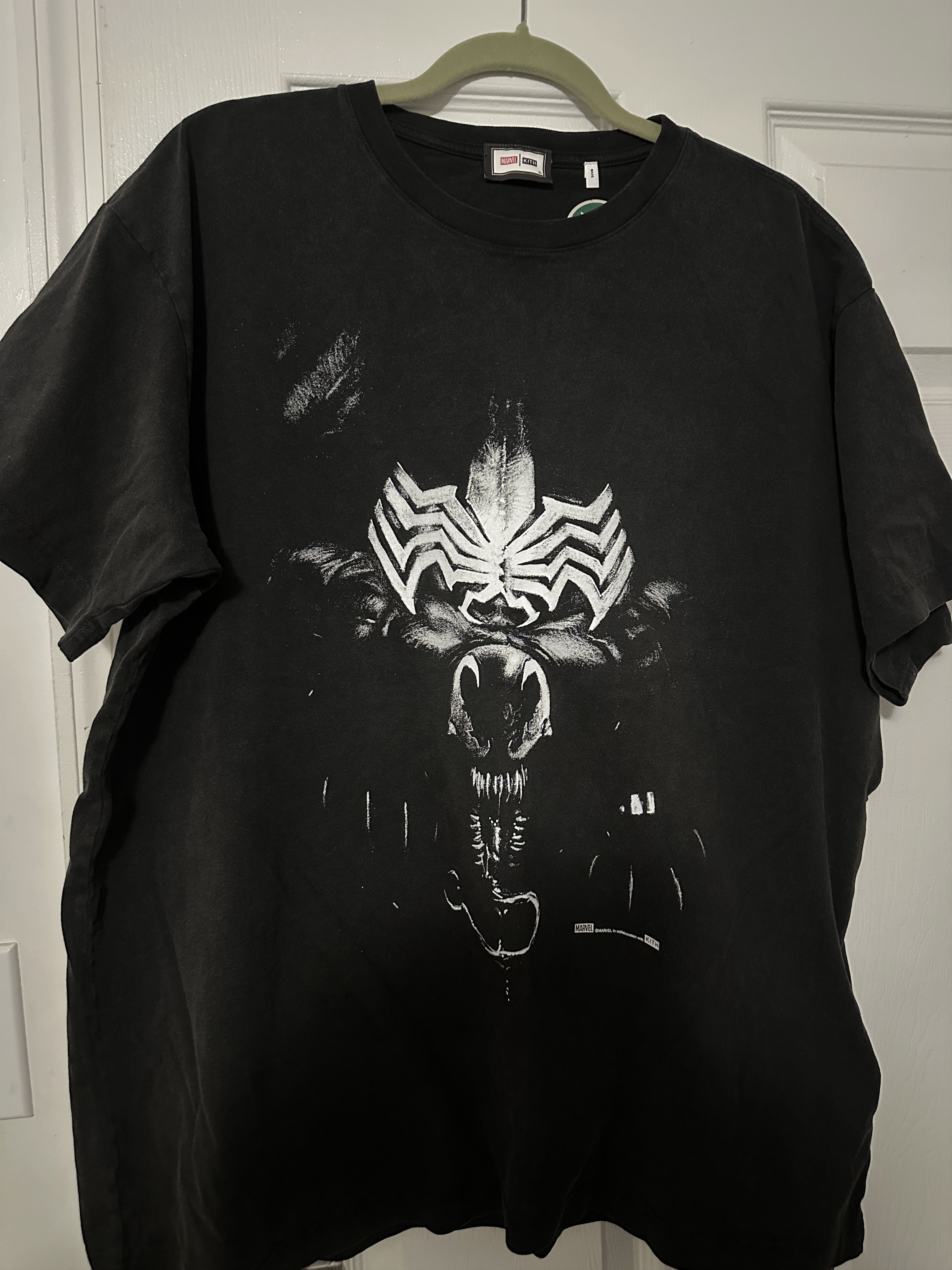 Kith kith marvel venom tee new deadstock Size US XL / EU 56 / 4 - 1 Thumbnail