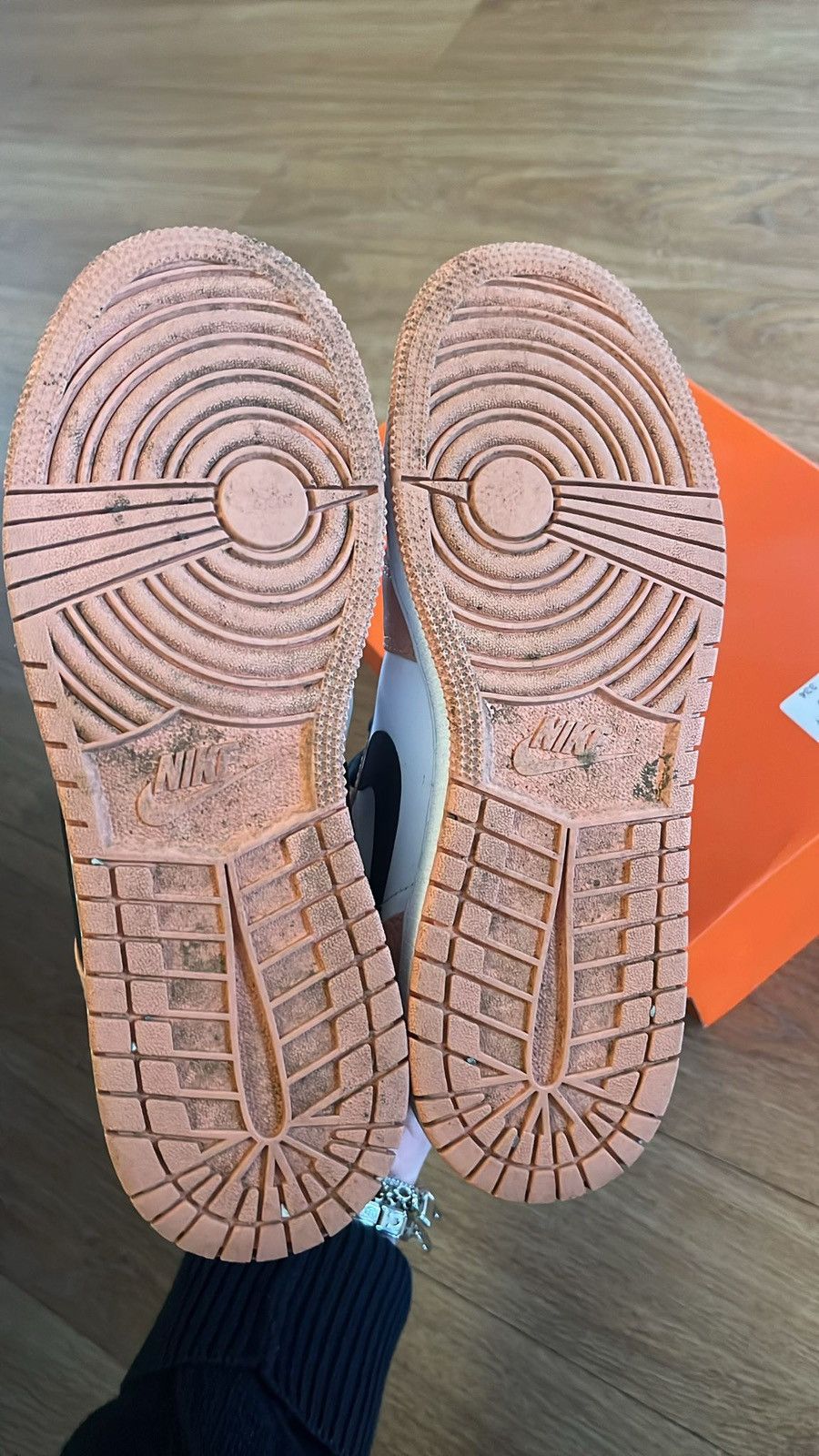 Jordan Brand × Nike Jordan 1 Mid Pink Size US 6 / IT 36 - 5 Thumbnail