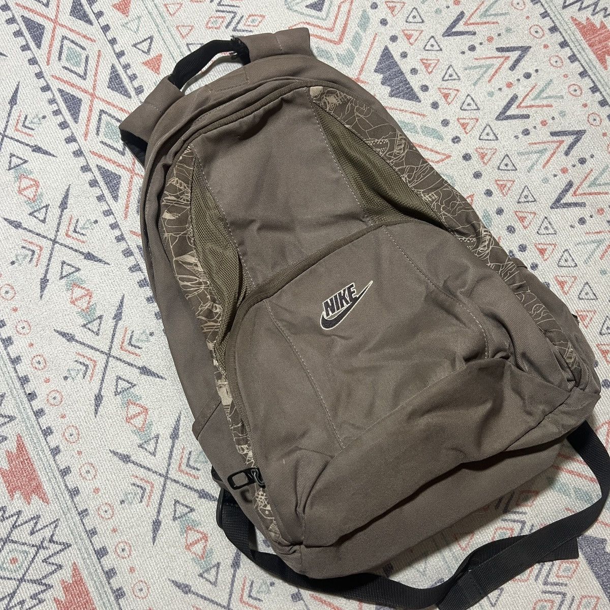 Nike Nike 20L bagpack Art Design Size ONE SIZE - 2 Thumbnail