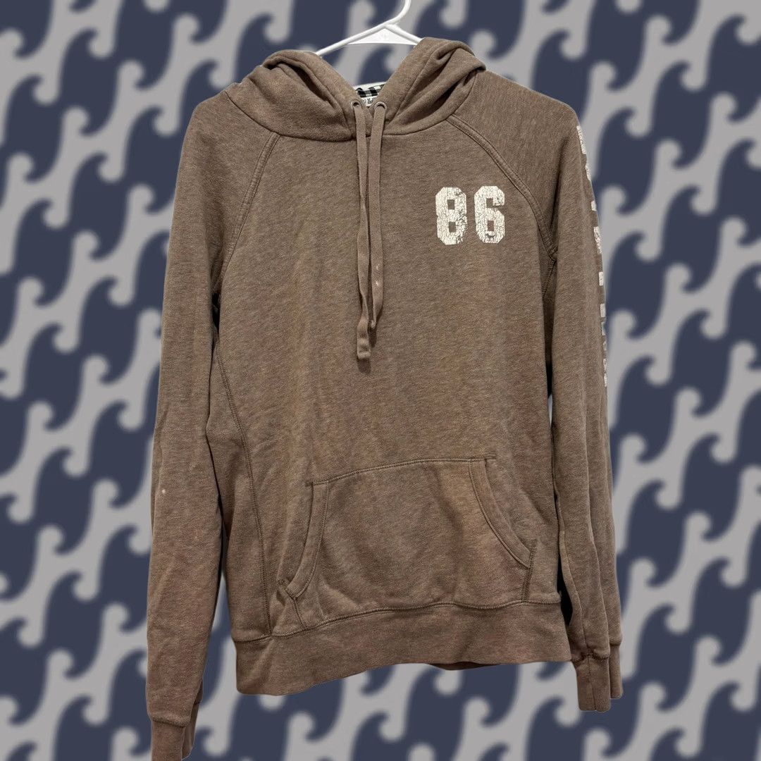 Vintage VINTAGE VINTAGE Victoria's Secret PINK Heart Mountain Brown Graphic Hoodie Sweatshirt Medium Size M / US 6-8 / IT 42-44 - 1 Thumbnail
