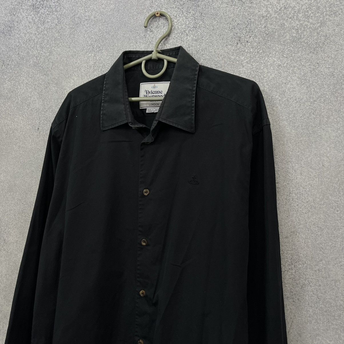 Vivienne Westwood Vivienne Westwood Shirt Black Rare Mini Logo Size US L / EU 52-54 / 3 - 2 Thumbnail