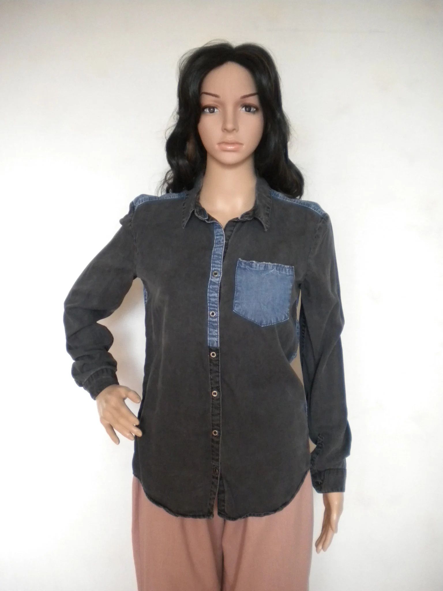 Bershka Vintage denim shirt collared button down shirt long sleeves Size M / US 6-8 / IT 42-44 - 3 Thumbnail