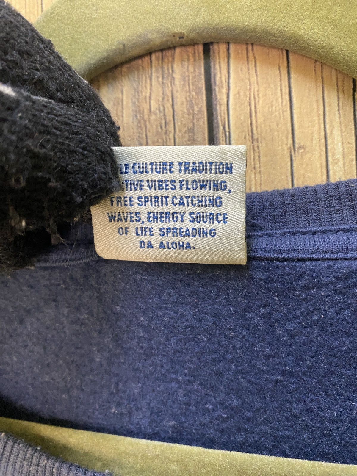 Alexander Julian × Beauty Beast × Vintage Vintage piko hawaiian longboard crewneck sweatshirt Size US L / EU 52-54 / 3 - 7 Thumbnail