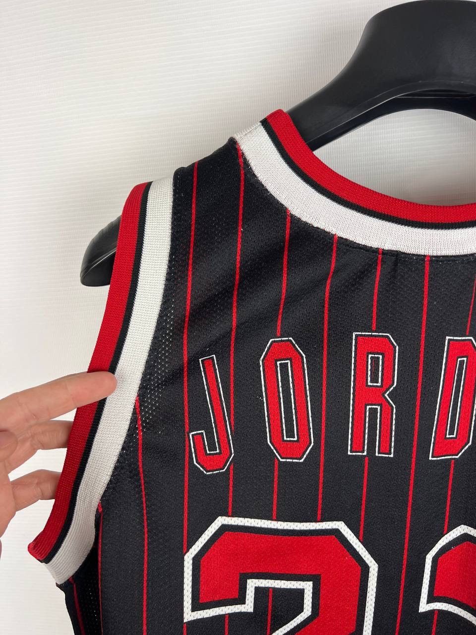 Champion Jordan Chicago Bulls Champion vintage jersey size M Size US M / EU 48-50 / 2 - 12 Thumbnail