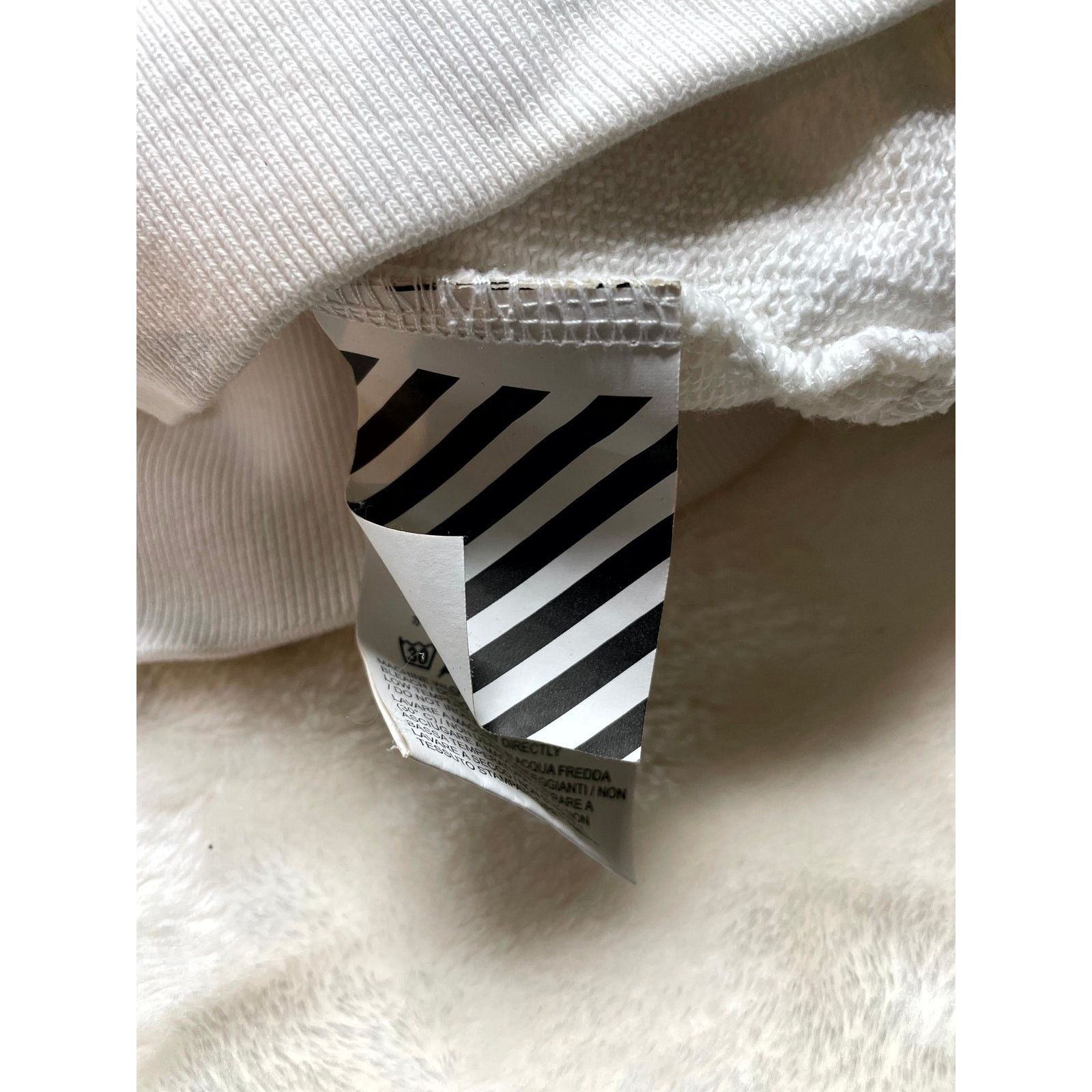 Off-White Off-White Small Logo White Crewneck Size XL / US 12-14 / IT 48-50 - 4 Thumbnail