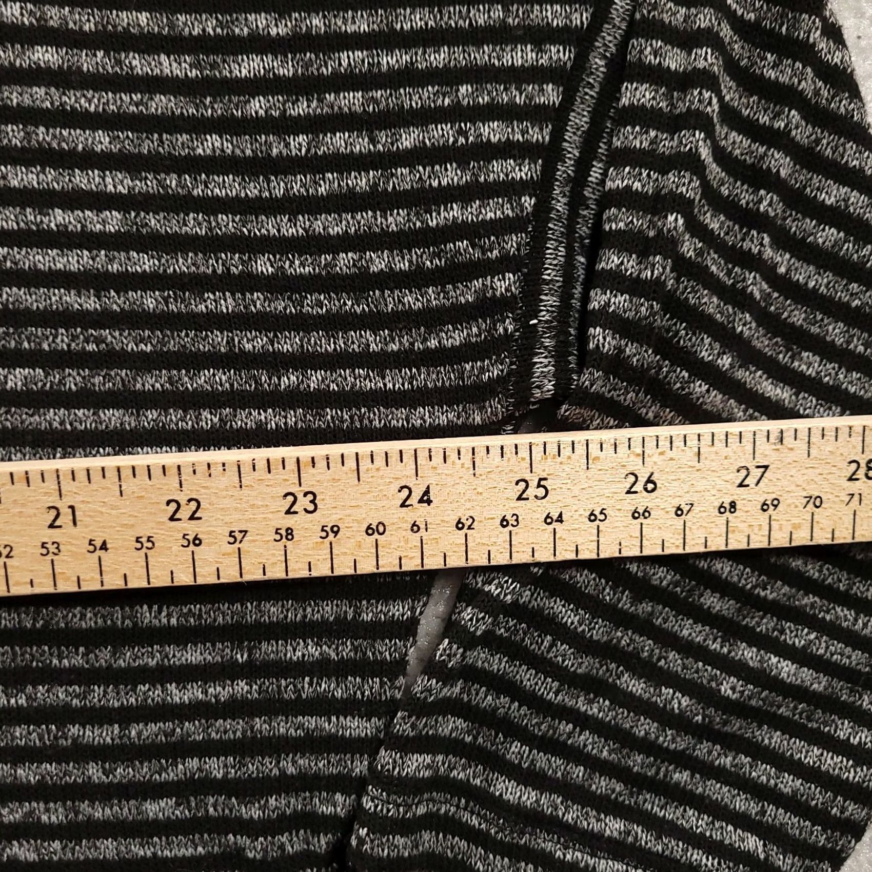 Vintage A.N.A Womens V-Neck 3/4 Sleeve Shirt Black Gray Striped Shirt L Womens Size L / US 10 / IT 46 - 4 Thumbnail