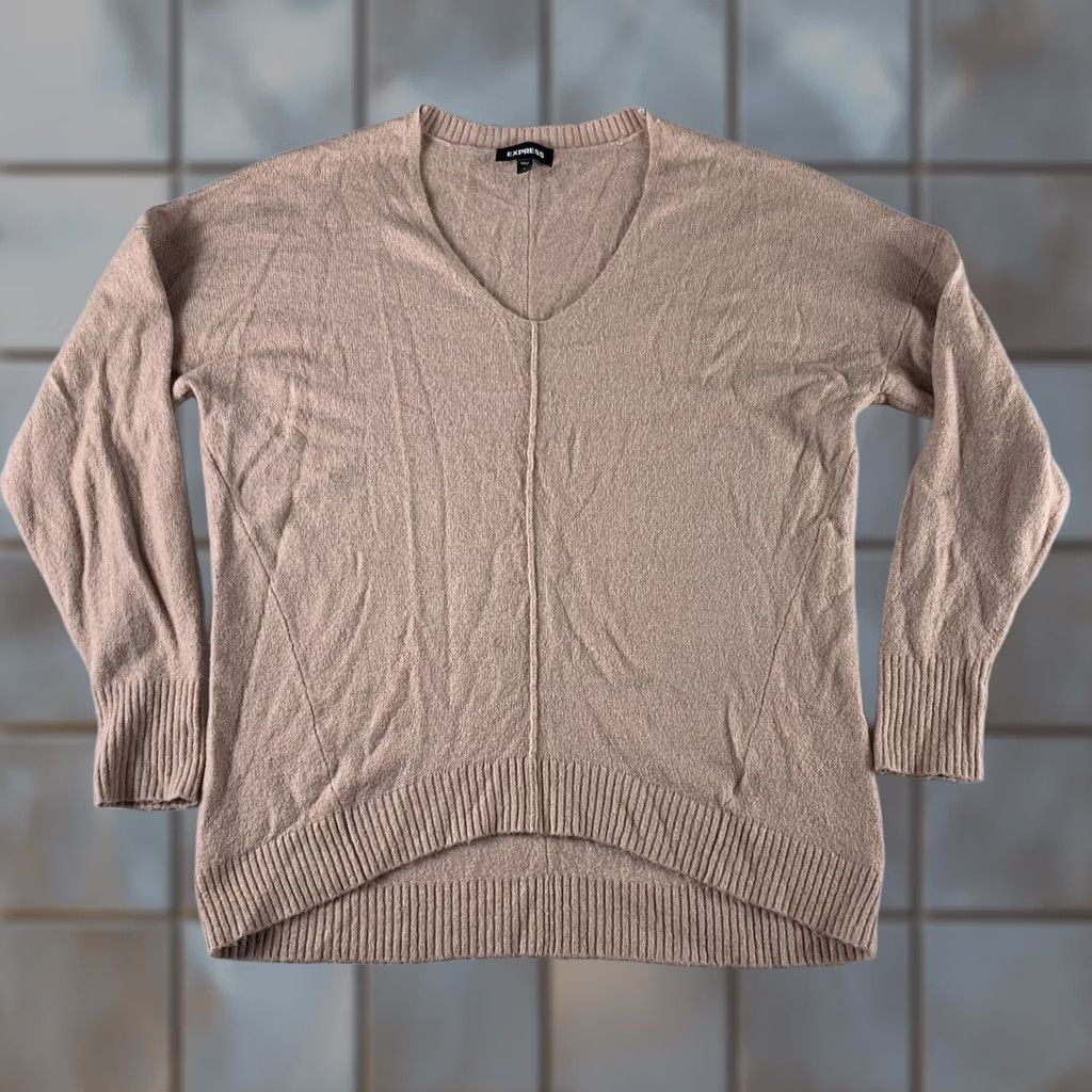 Express Express V-Neck Pink Reverse Stitched Pullover Long Sleeve Women S Casual Party/Cocktail Travel Workwear Size S / US 4 / IT 40 - 1 Thumbnail