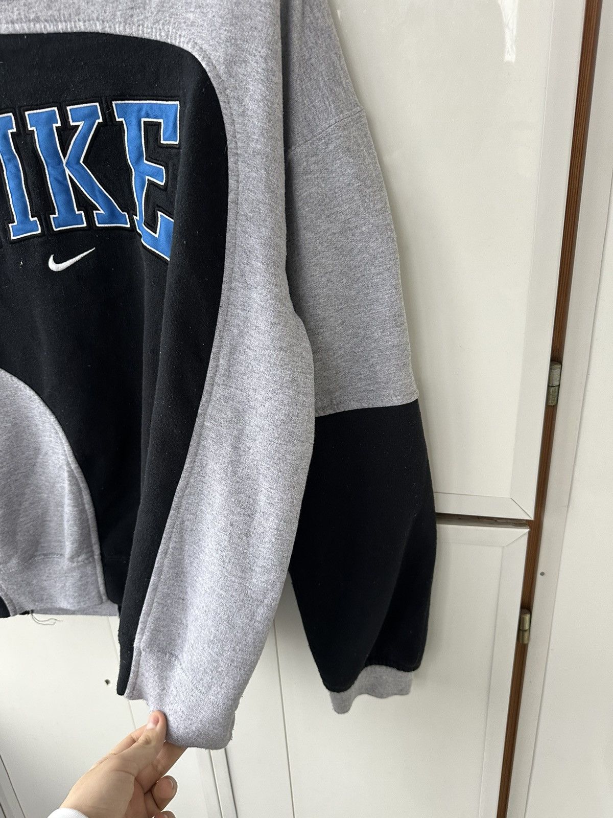 Nike Vintage Nike OverSize Sweatshirt Custom Distressed Y2K Size US L / EU 52-54 / 3 - 10 Thumbnail