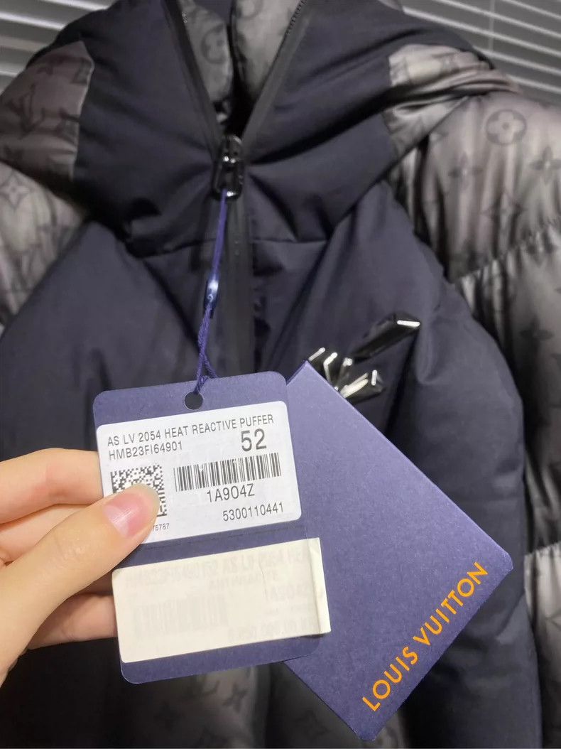 Louis Vuitton LOUIS VUITTON Temperature-sensitive color-changing fluffy d Size US L / EU 52-54 / 3 - 7 Thumbnail