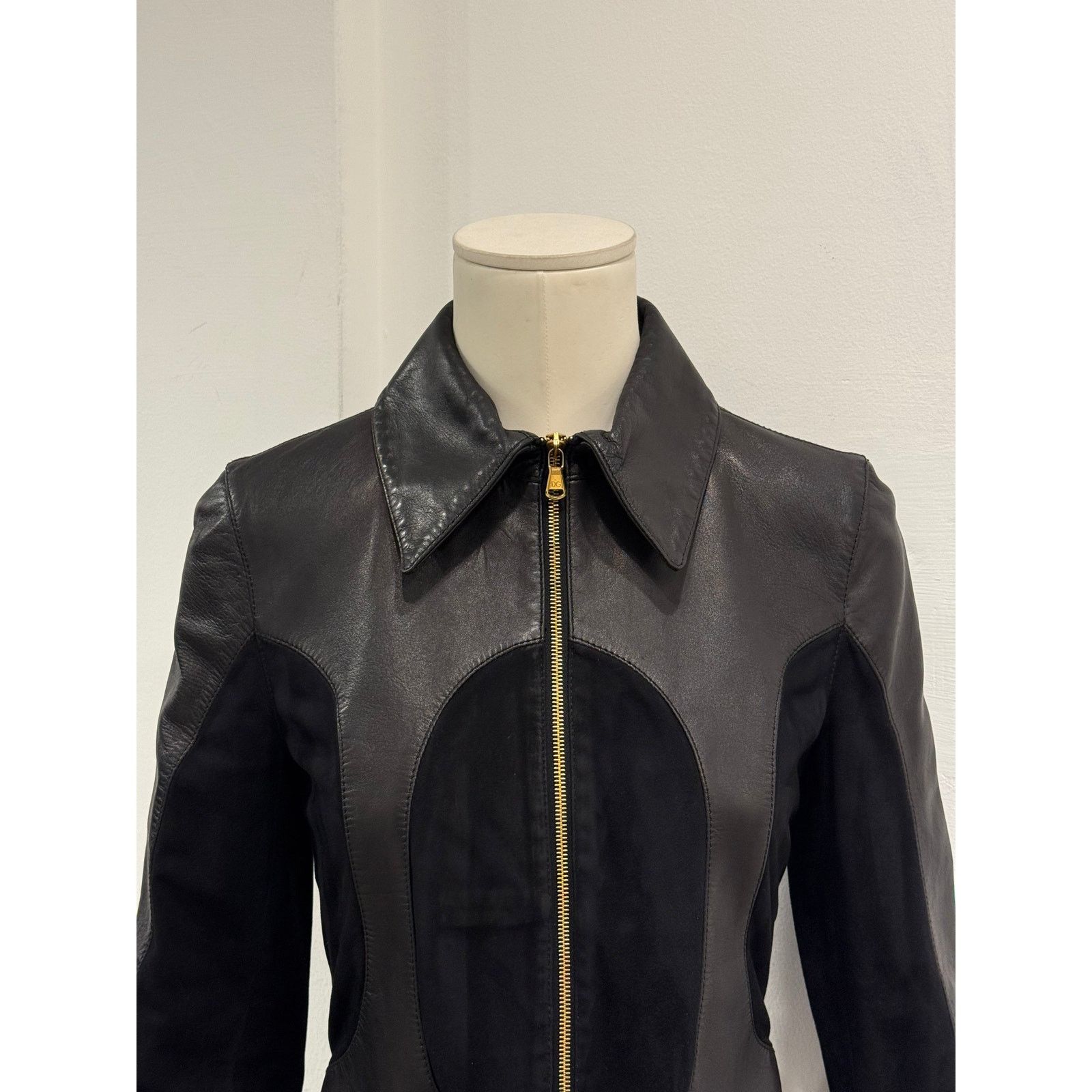 Dolce & Gabbana 2001 Dolce & Gabbana cropped leather jacket with velvet Size M / US 6-8 / IT 42-44 - 4 Thumbnail