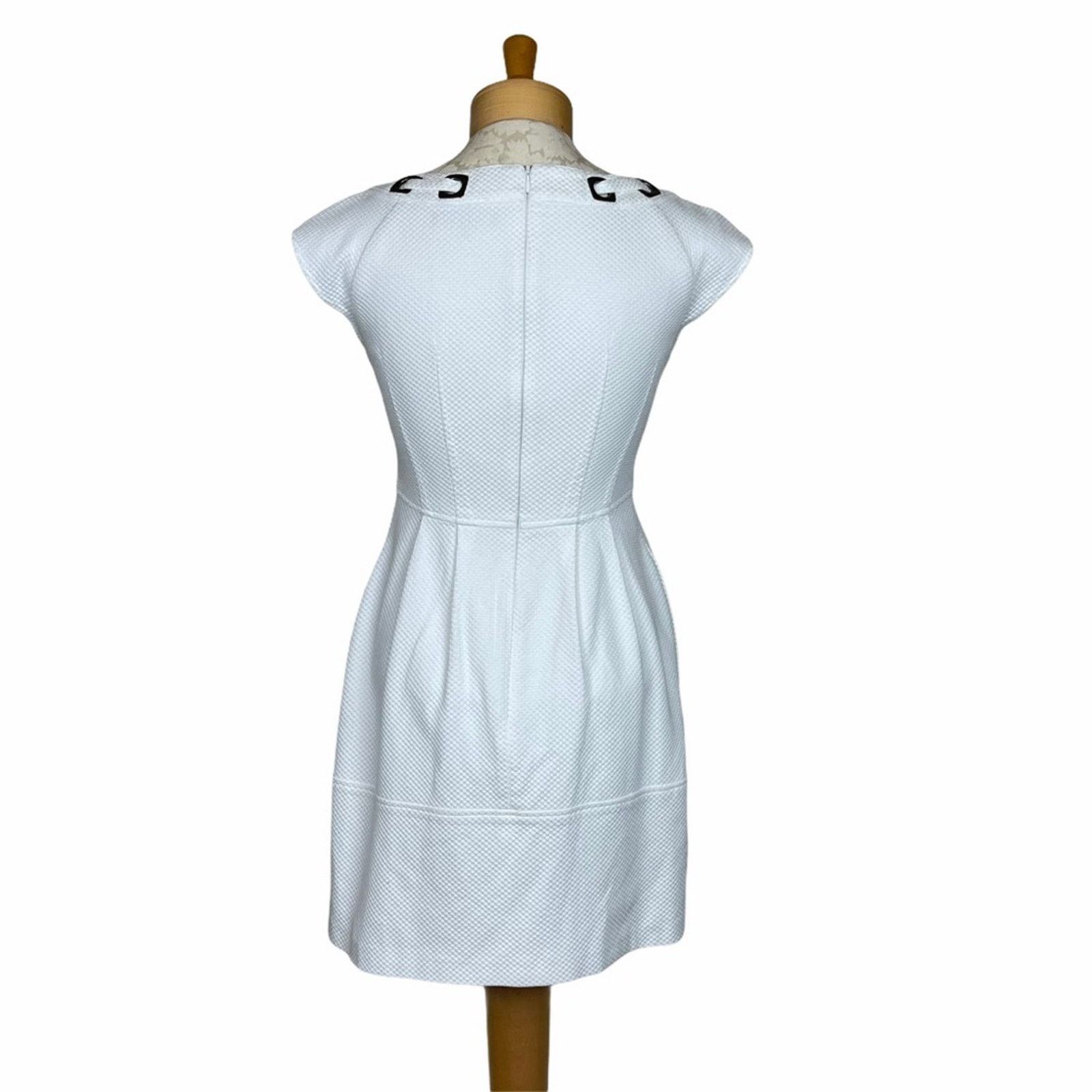 Nanette Lepore Nanette Lepore Short Sleeve Pique Workaholic Dress White 2 Size XS / US 0-2 / IT 36-38 - 5 Thumbnail